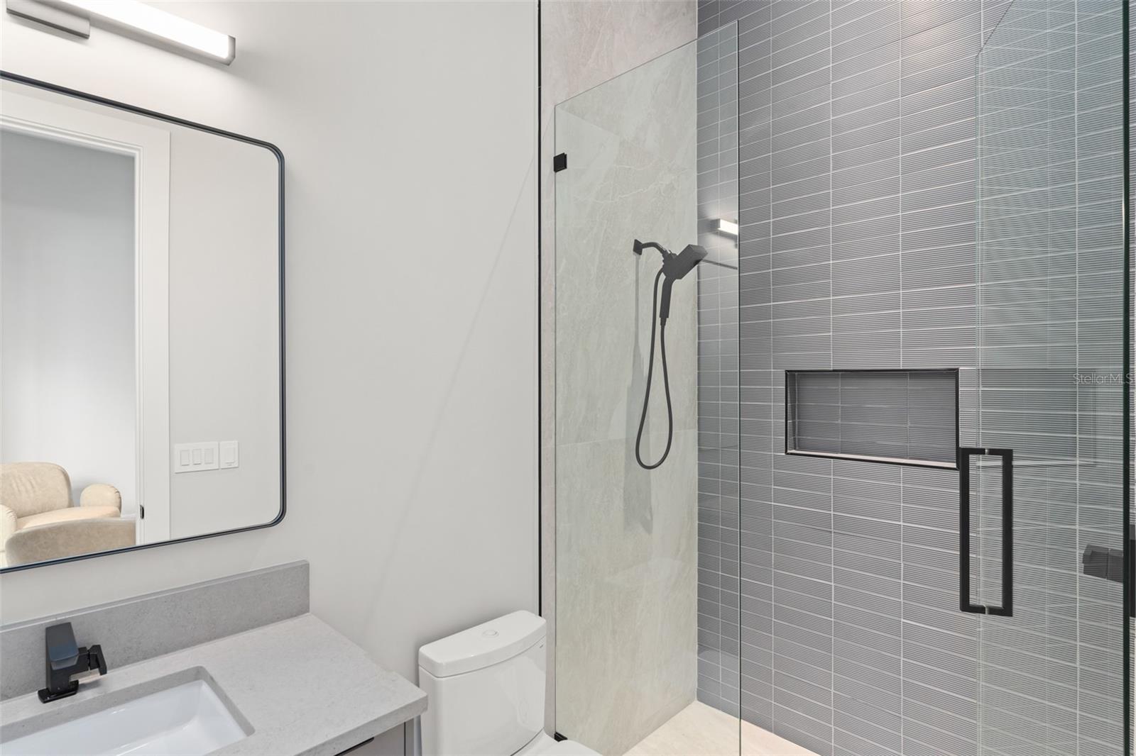 Listing photo id 38 for 16320 Pendio Drive