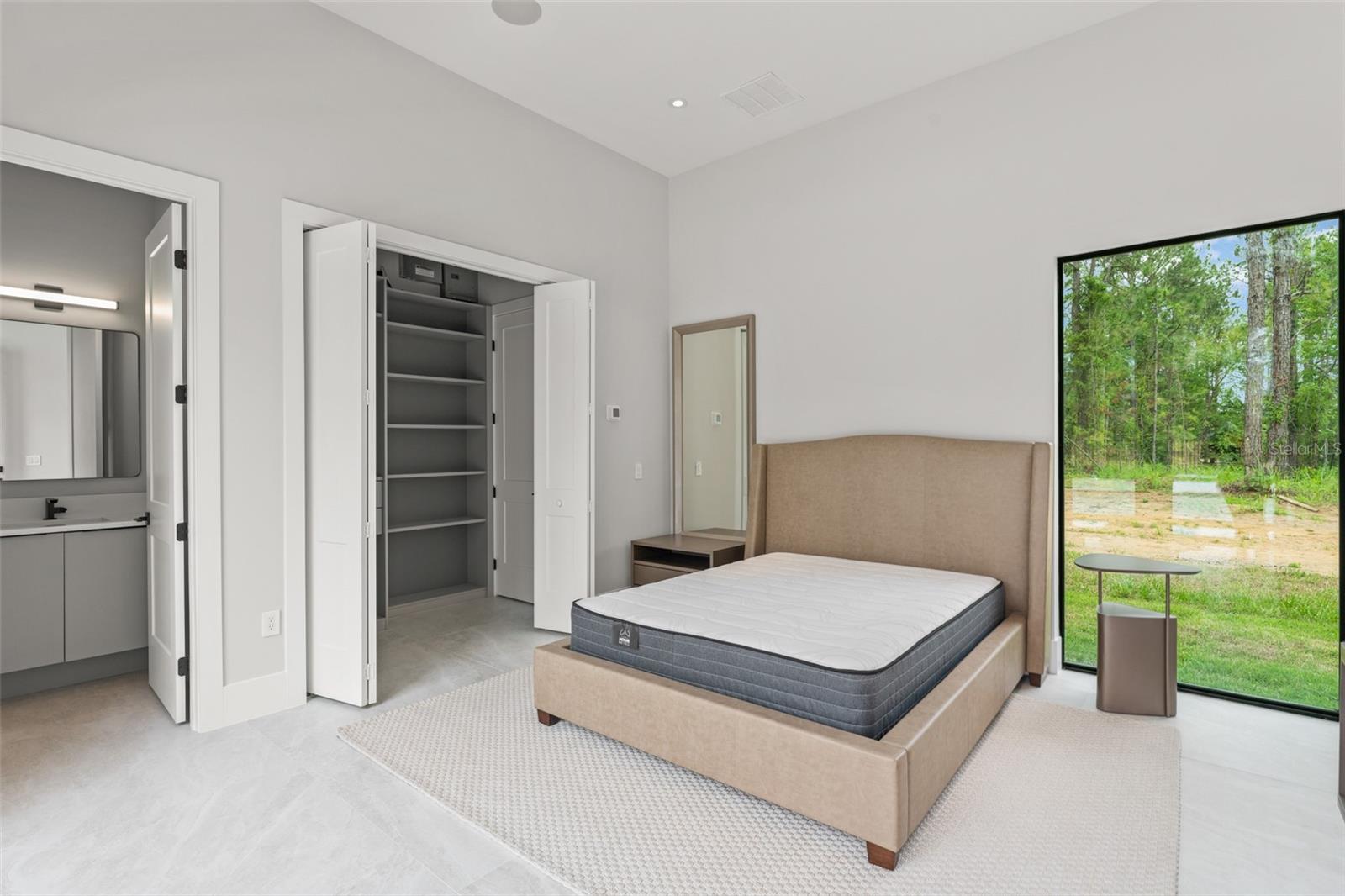 Listing photo id 44 for 16320 Pendio Drive