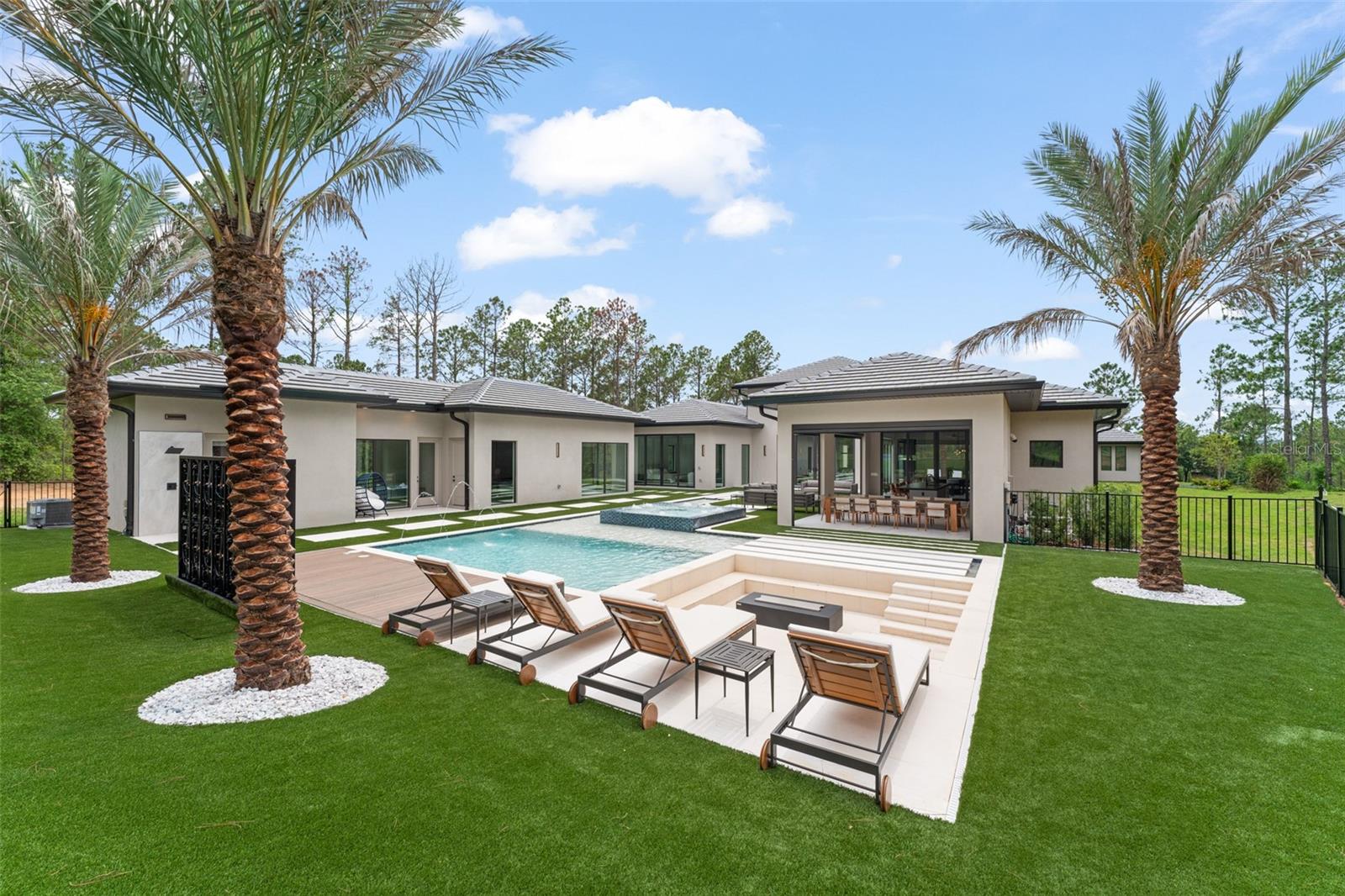 Listing photo id 66 for 16320 Pendio Drive