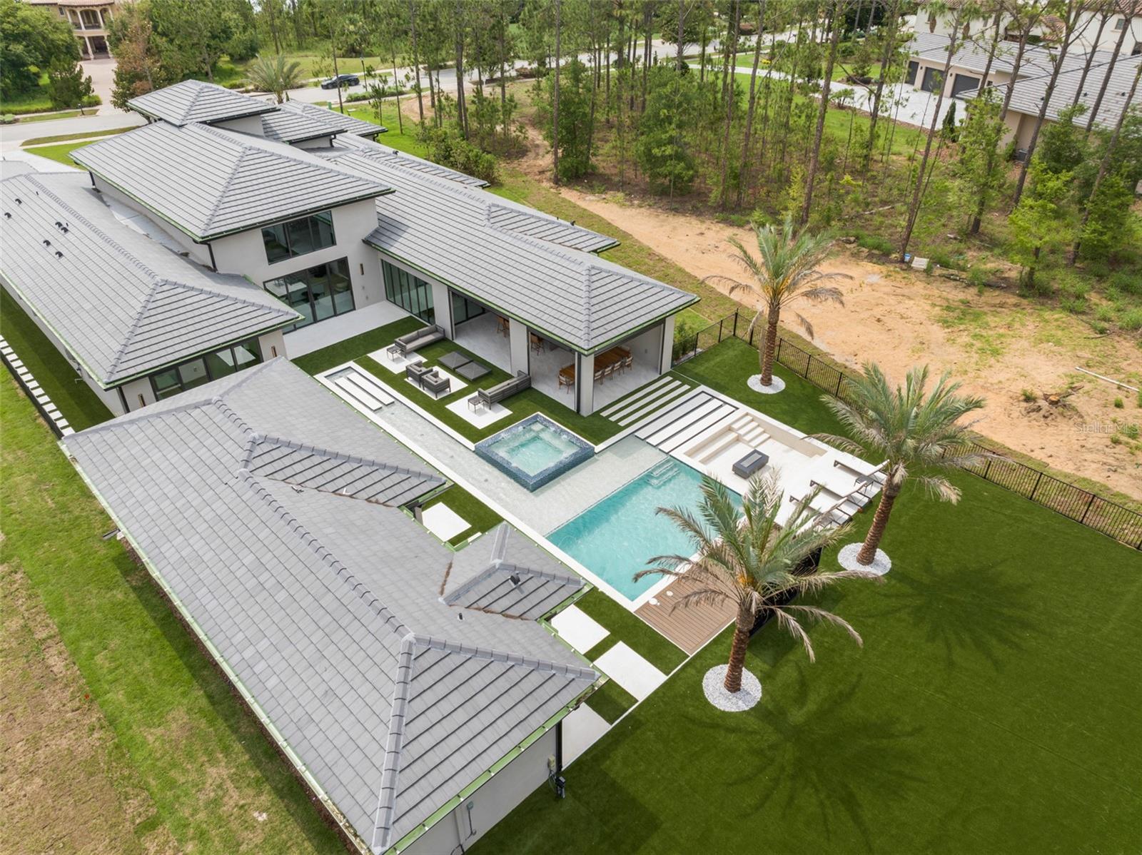 Listing photo id 75 for 16320 Pendio Drive
