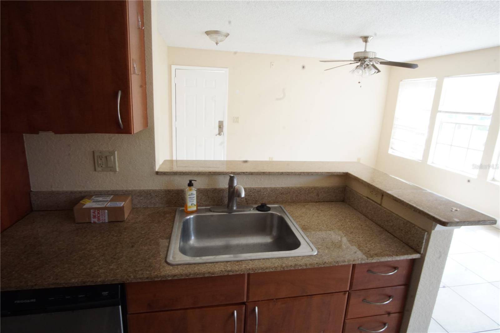 Image 9 of 23 For 11544 Westwood Boulevard 1318