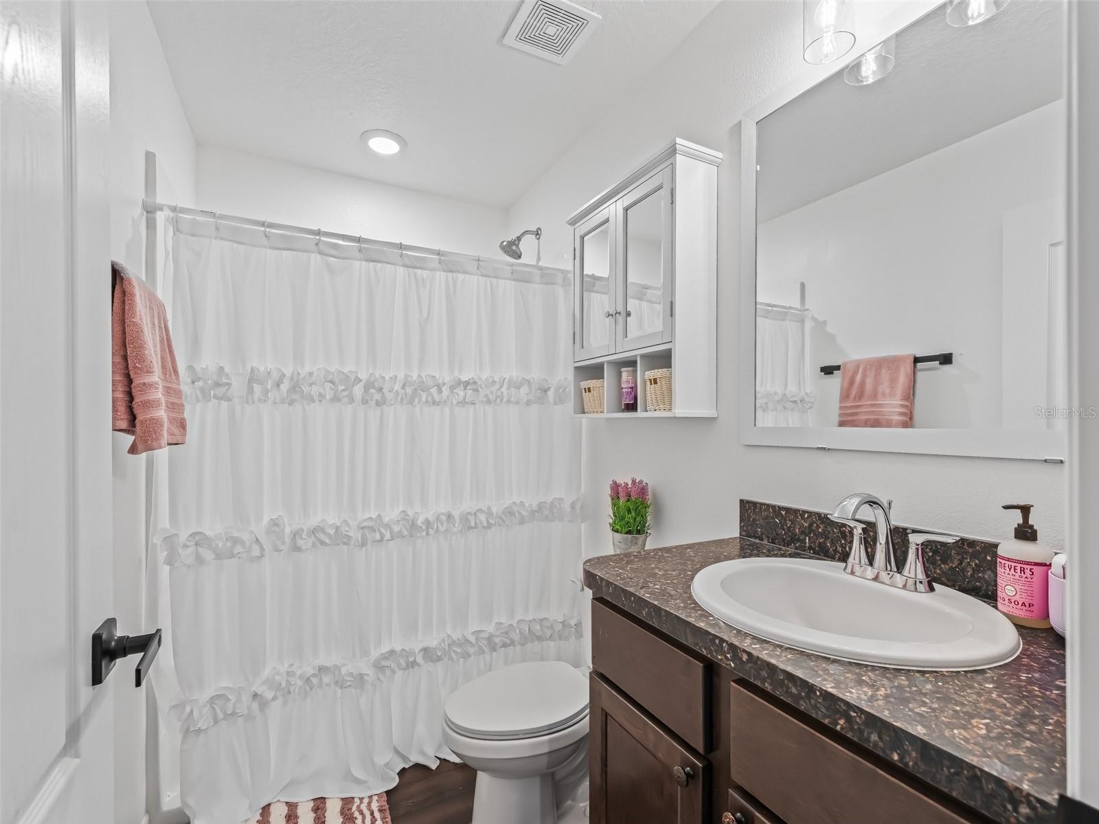 Image 41 of 57 For 1824 Forest Glen Drive