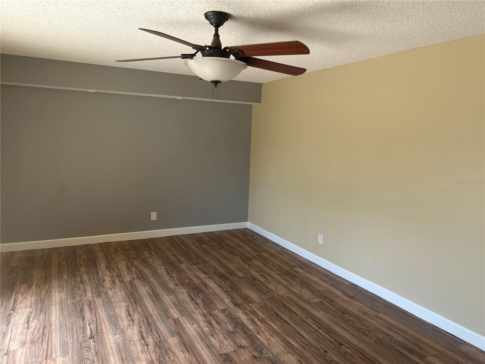 Image 4 of 14 For 2946 Poplar Avenue