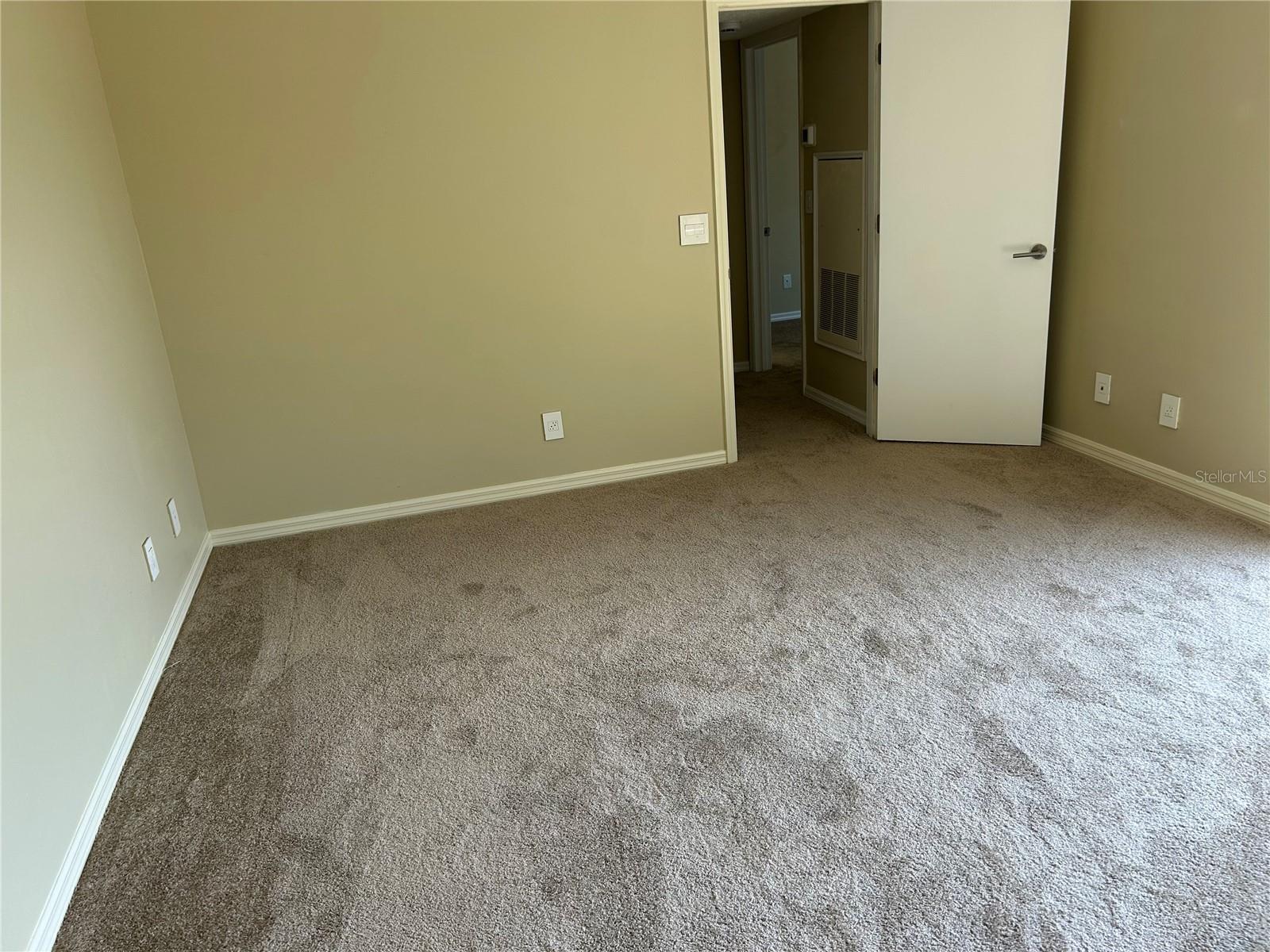 Image 6 of 14 For 2946 Poplar Avenue