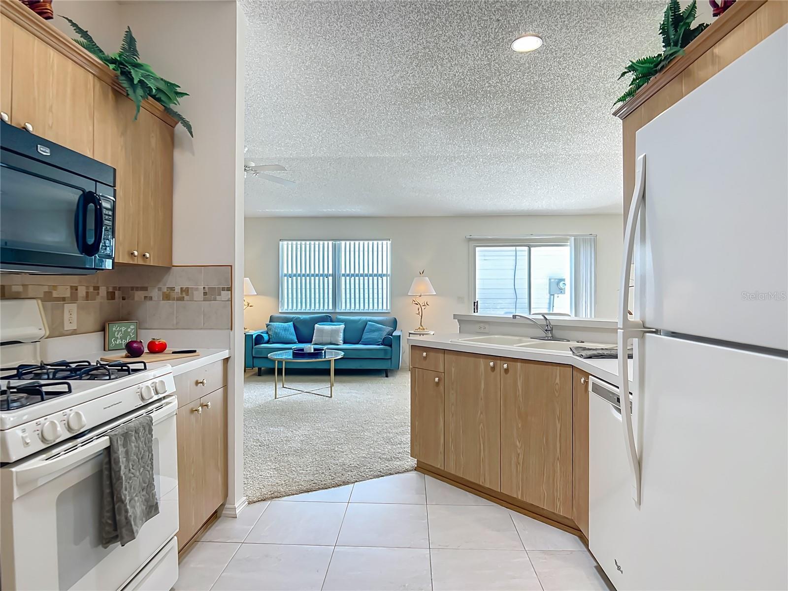 Image 14 of 38 For 8195 174th Rowland Street