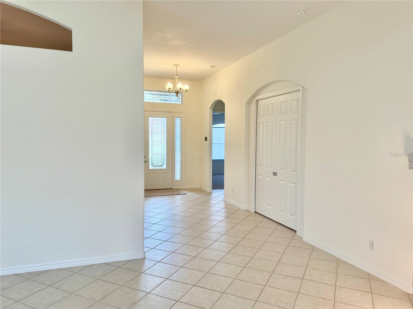 Image 13 of 87 For 20936 Royal St Georges Lane