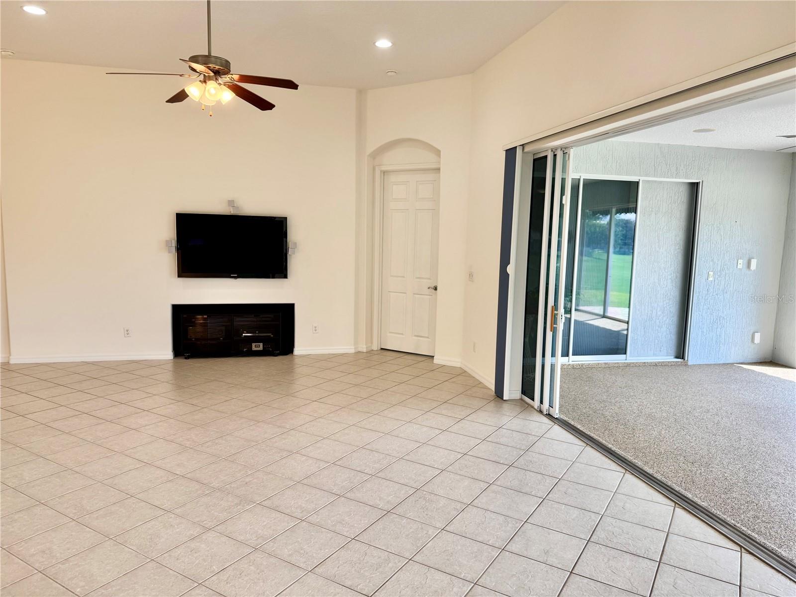 Image 15 of 87 For 20936 Royal St Georges Lane