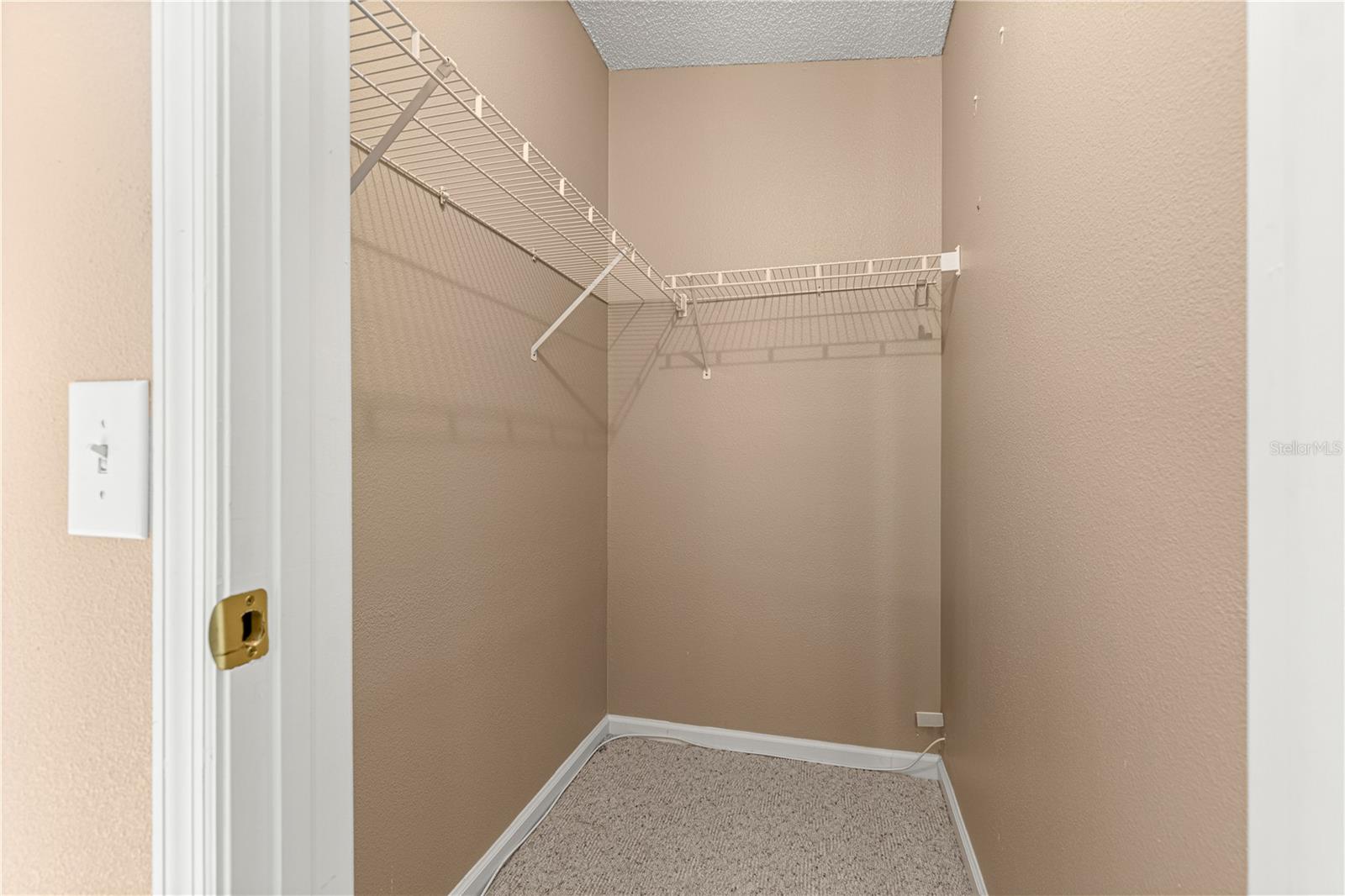 Image 21 of 54 For 729 Agua Way