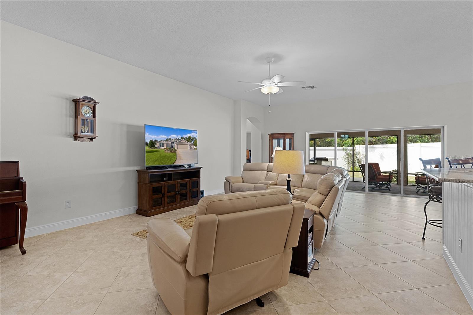 Image 4 of 67 For 2954 Heiny Place