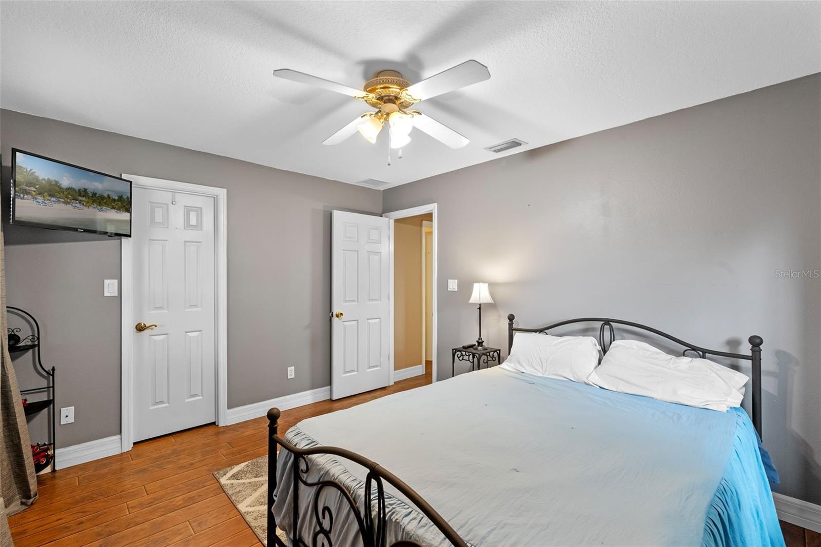 Image 13 of 22 For 815 Forestwood Drive