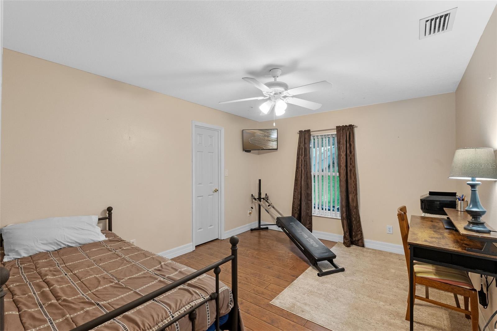 Image 15 of 22 For 815 Forestwood Drive
