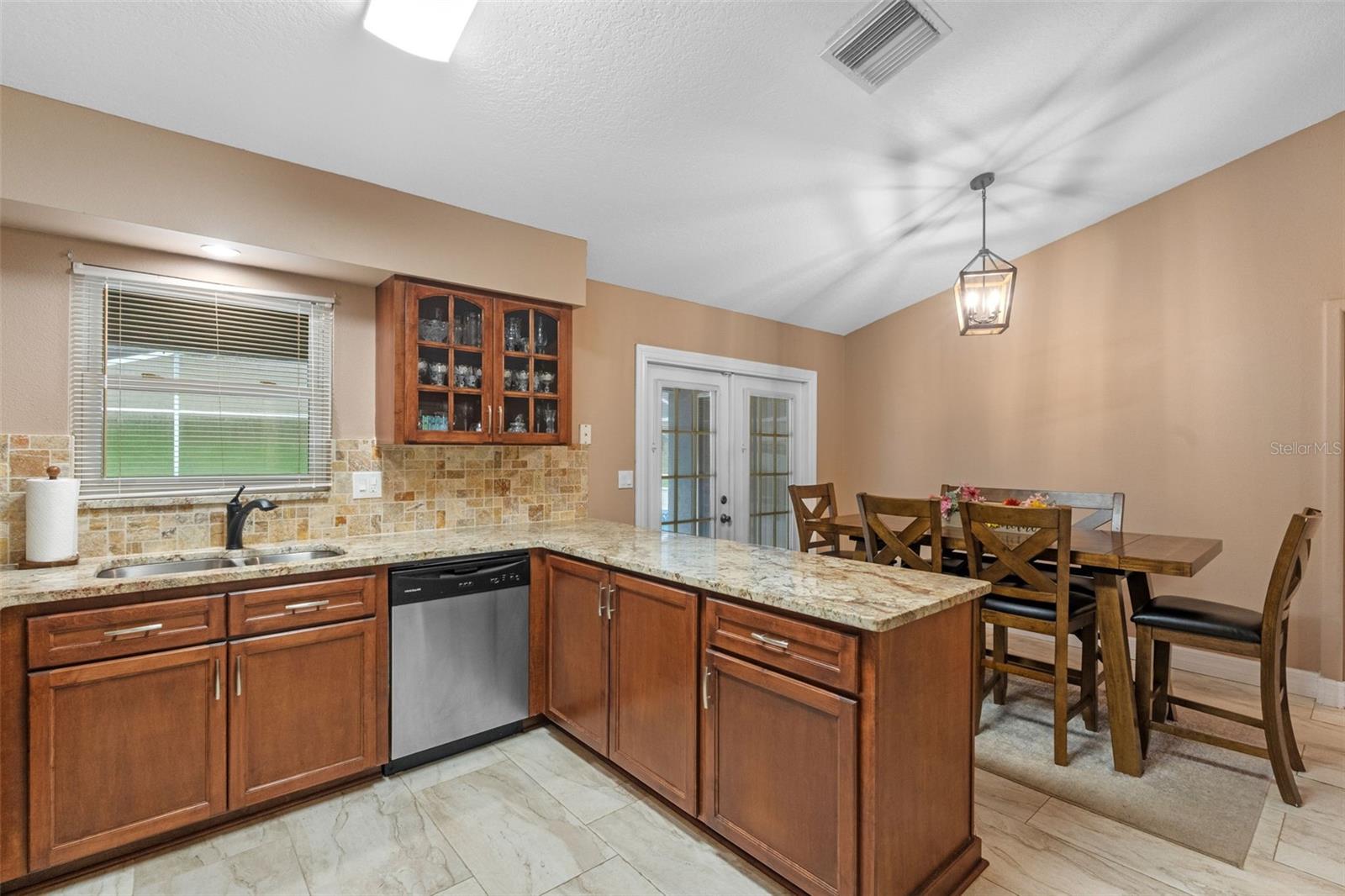 Image 5 of 22 For 815 Forestwood Drive