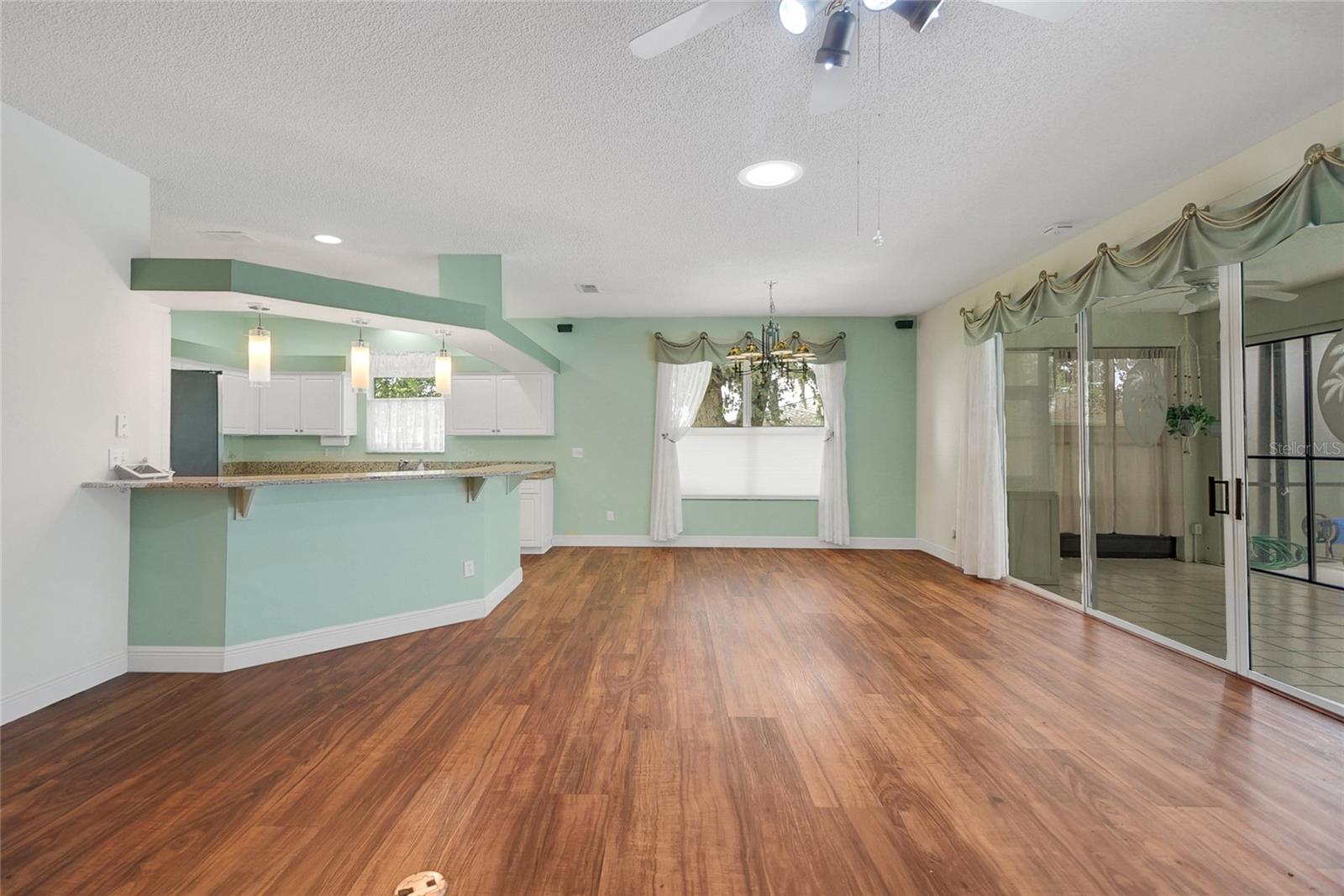Image 12 of 54 For 32948 Rambling Oaks Court