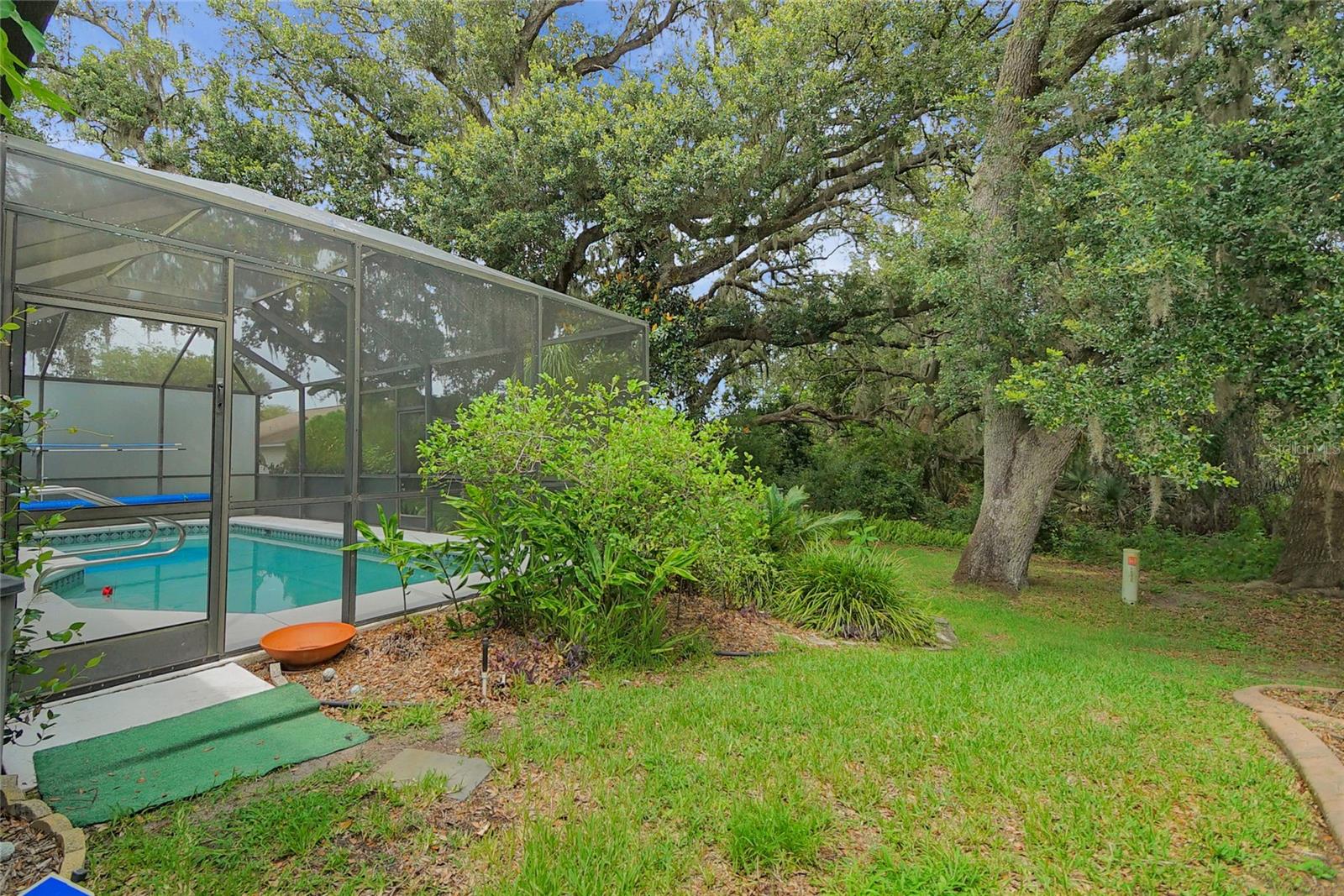 Image 27 of 54 For 32948 Rambling Oaks Court