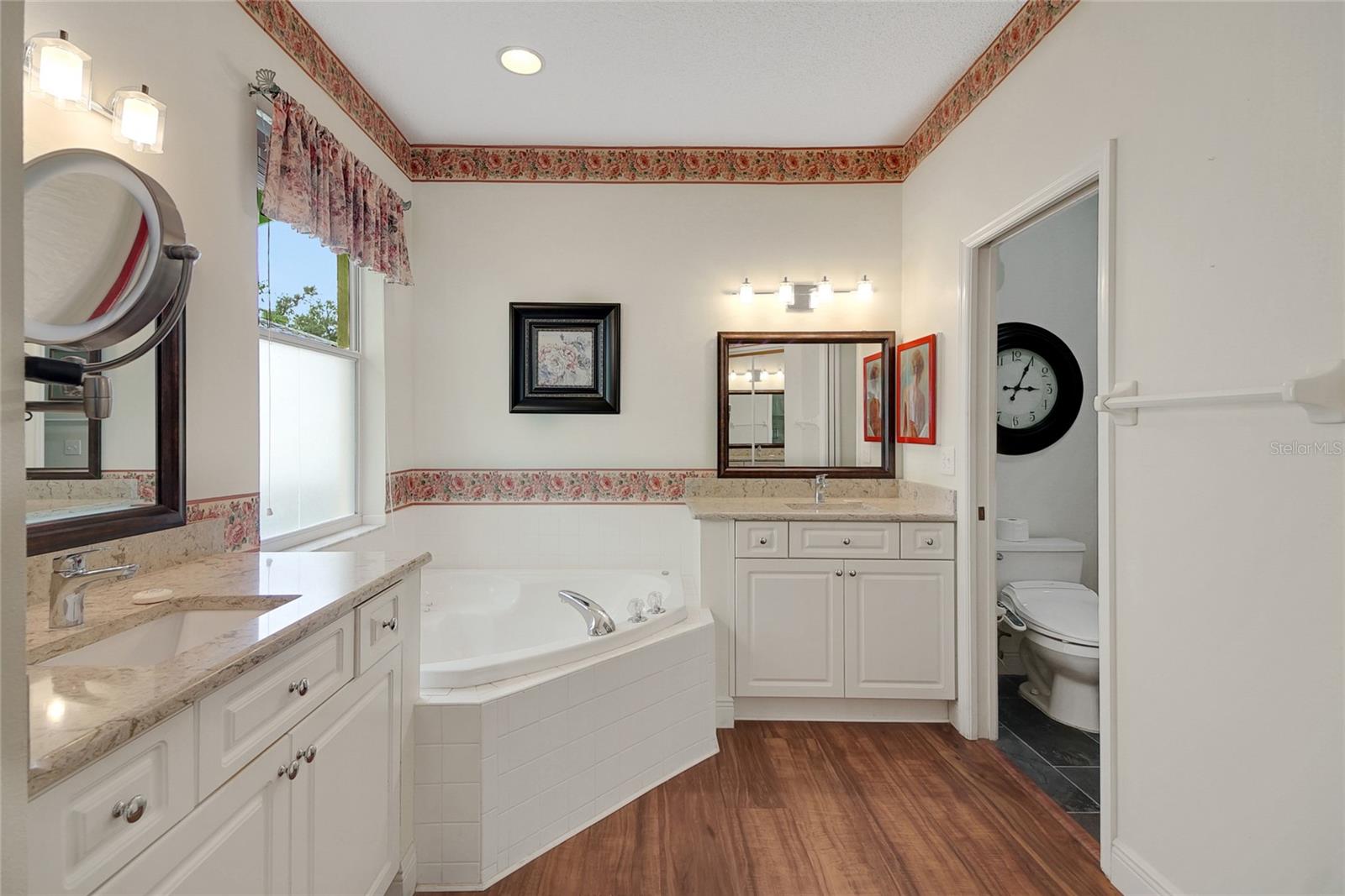 Image 37 of 54 For 32948 Rambling Oaks Court