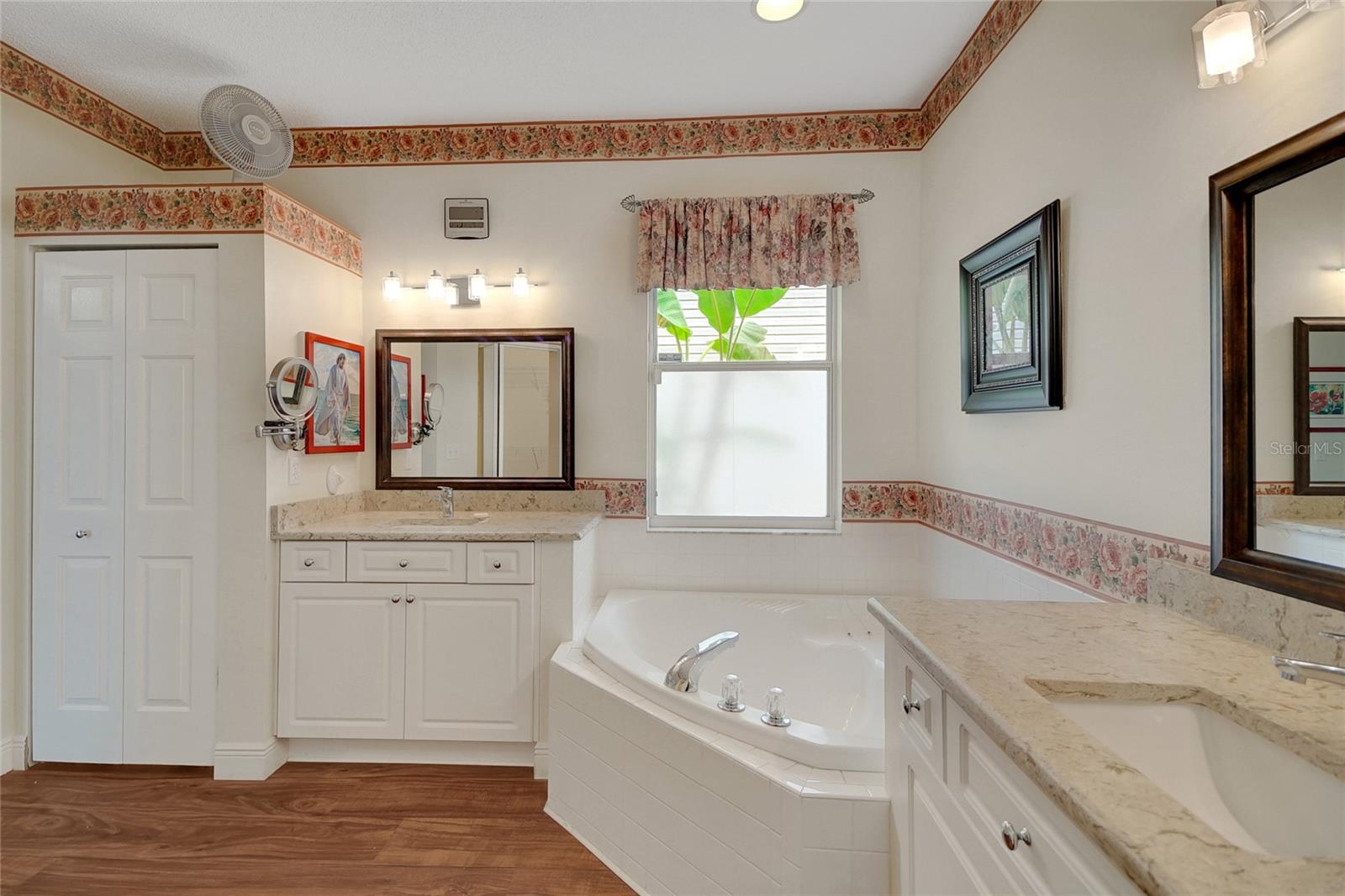 Image 40 of 54 For 32948 Rambling Oaks Court