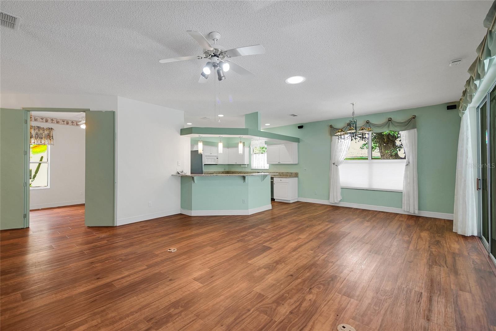Image 43 of 54 For 32948 Rambling Oaks Court