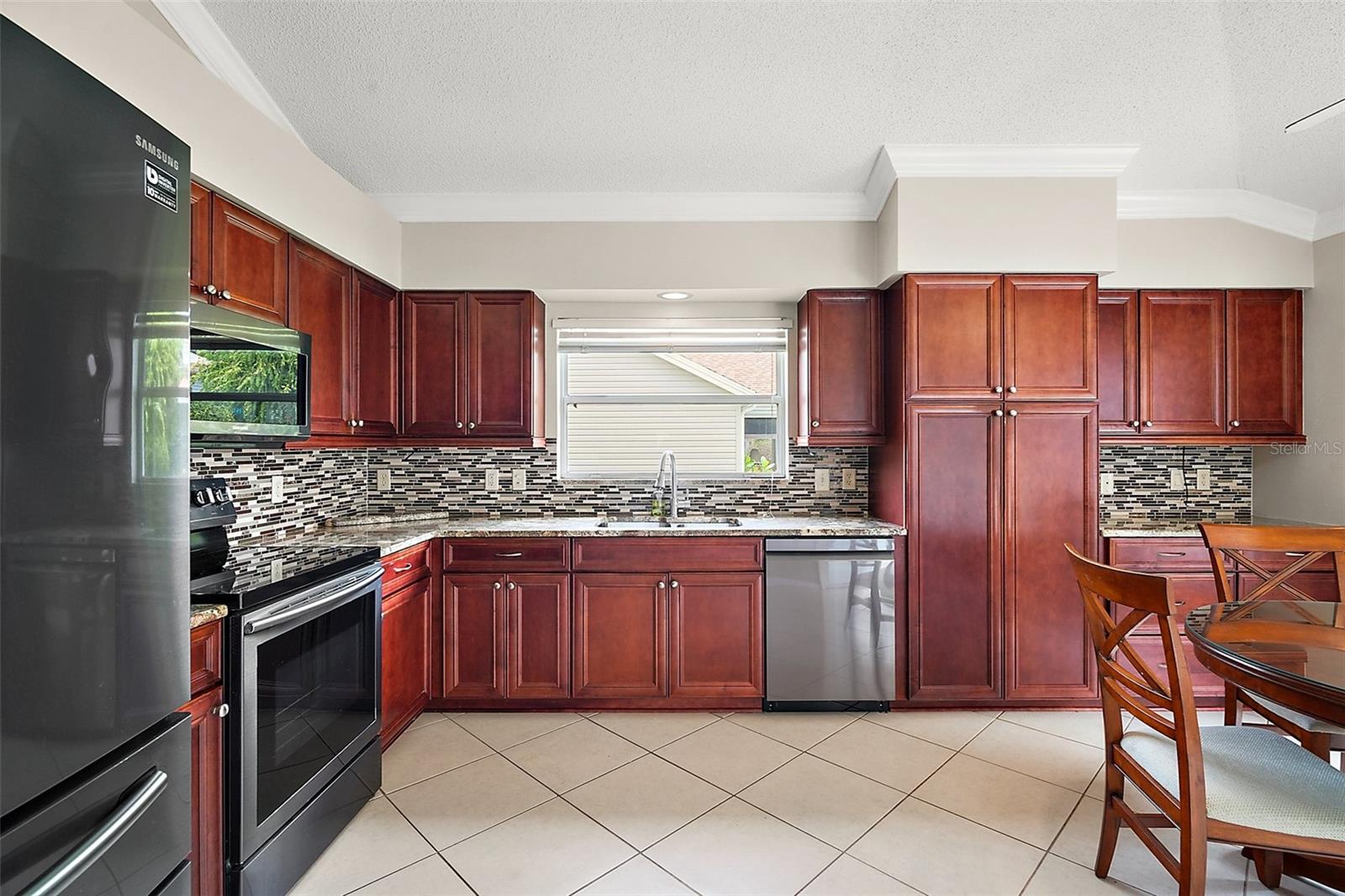 Image 7 of 21 For 2104 Gerardo Avenue