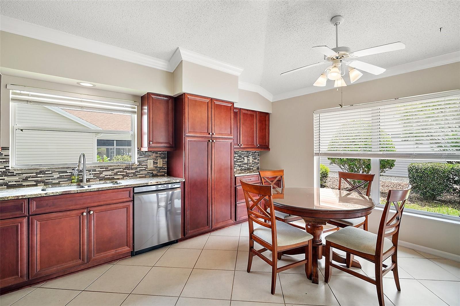 Image 8 of 21 For 2104 Gerardo Avenue