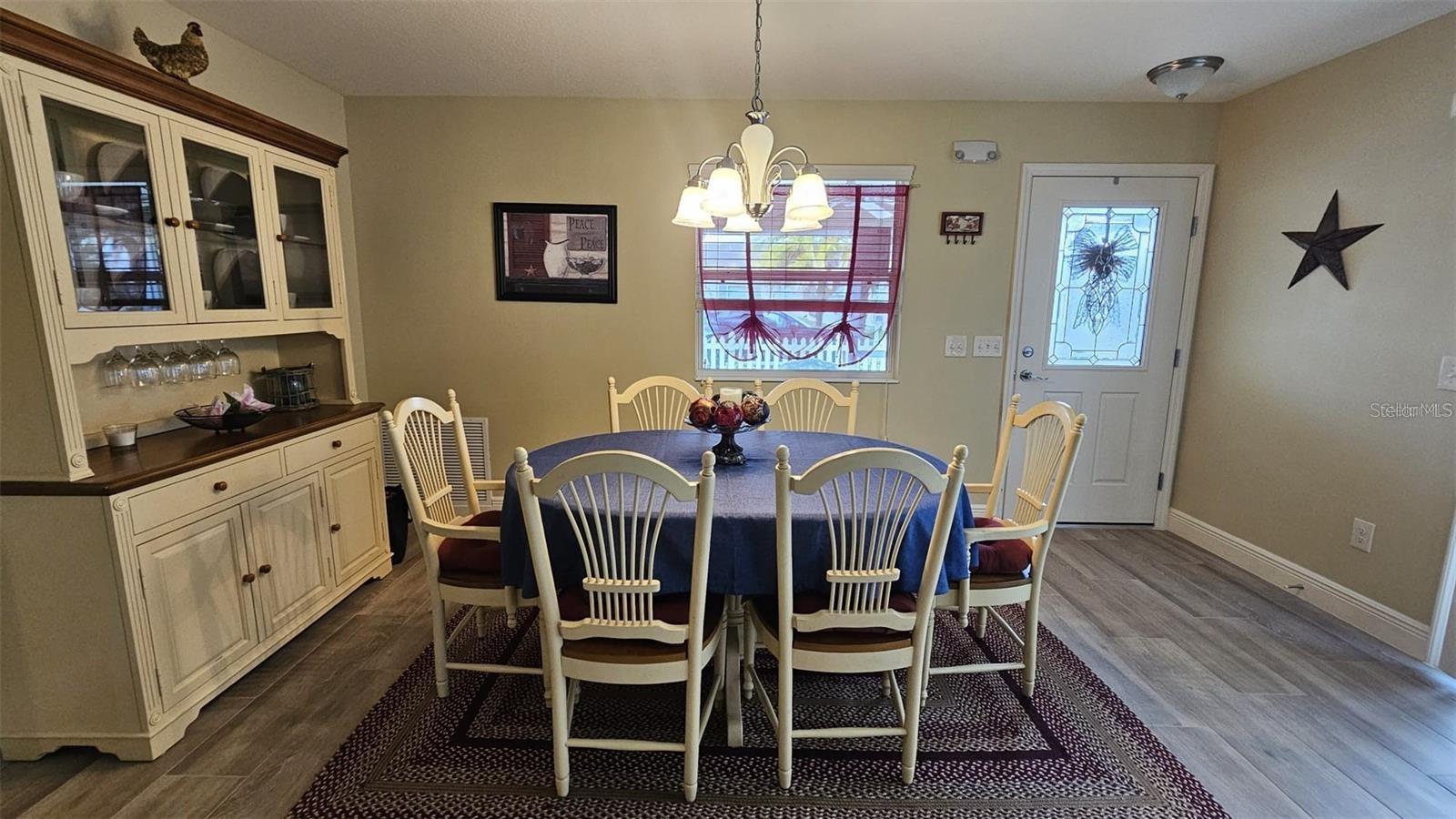 Image 10 of 21 For 2552 Red Cedar Lane