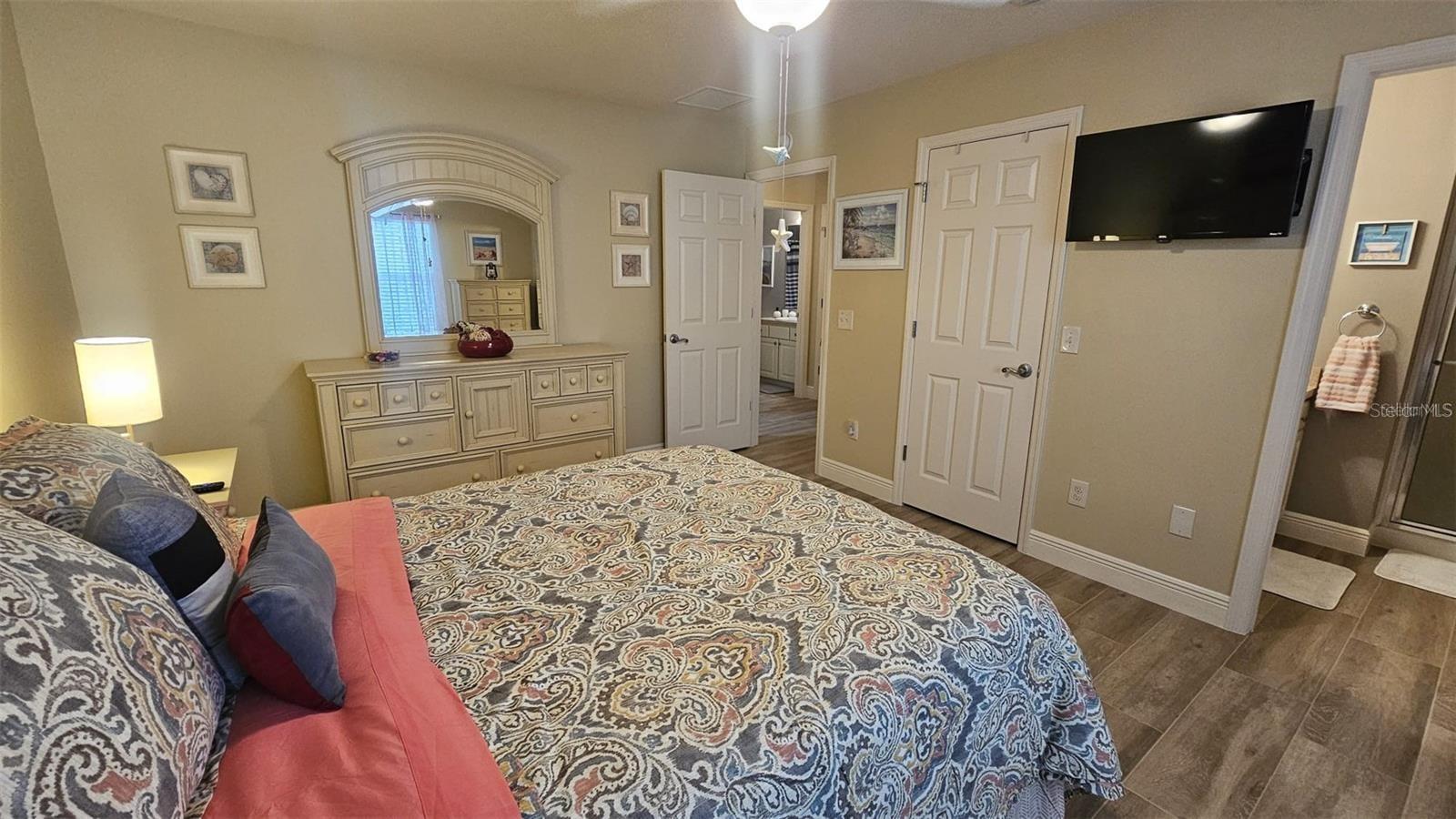 Image 12 of 21 For 2552 Red Cedar Lane
