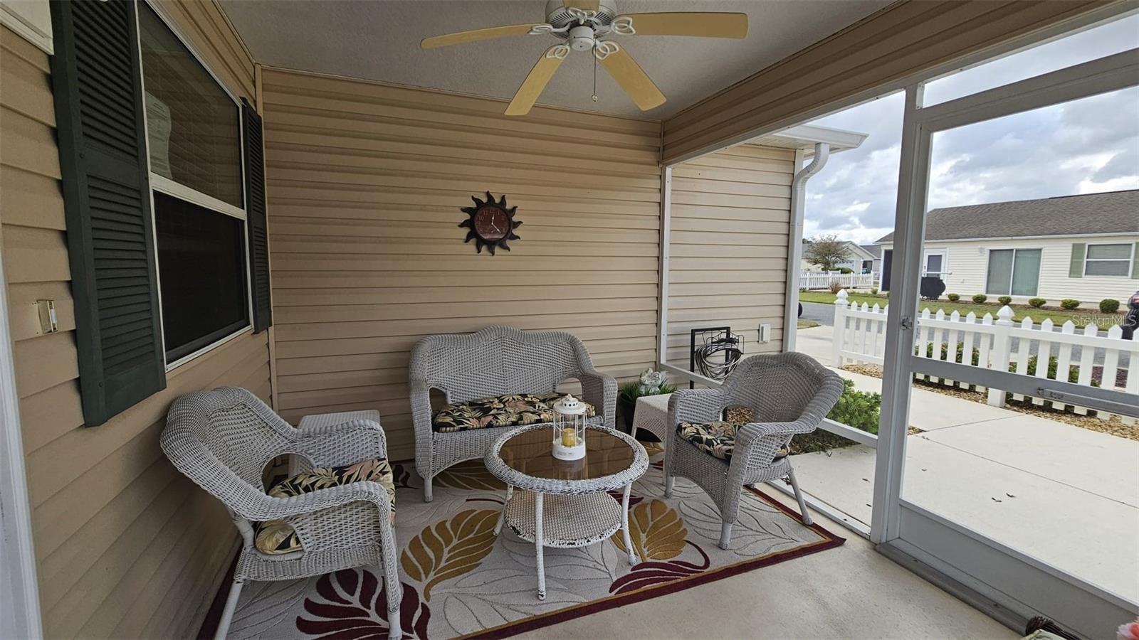 Image 4 of 21 For 2552 Red Cedar Lane