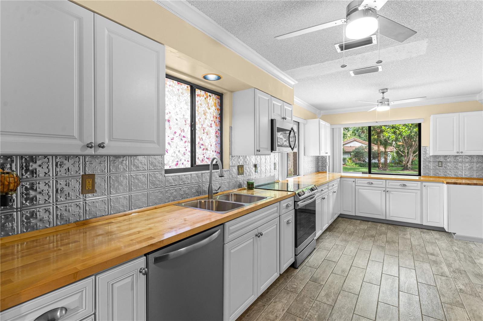 Image 14 of 53 For 112 Waterwood Drive