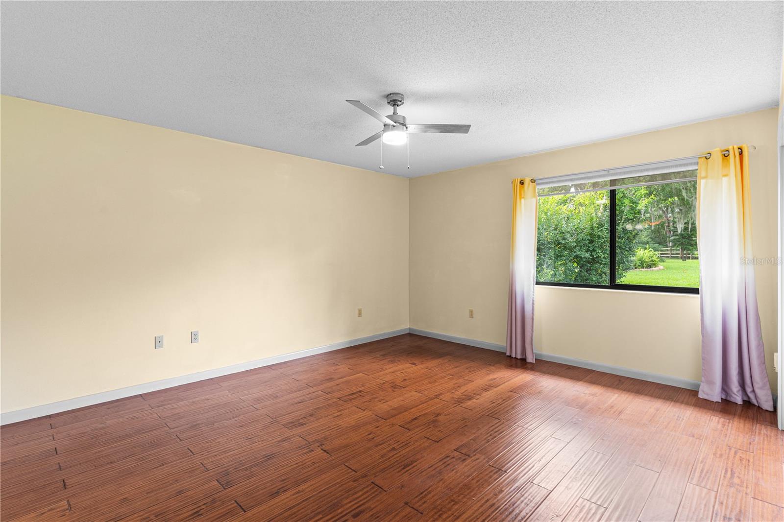 Image 16 of 53 For 112 Waterwood Drive