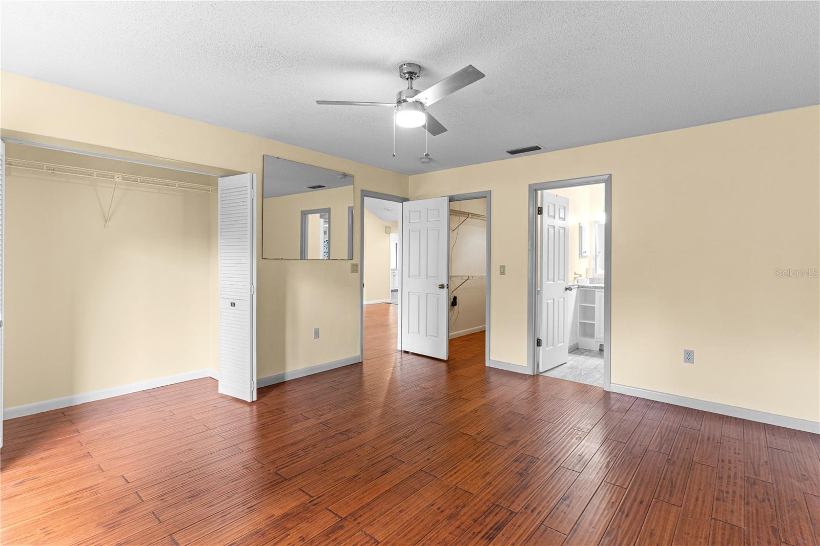 Image 17 of 53 For 112 Waterwood Drive