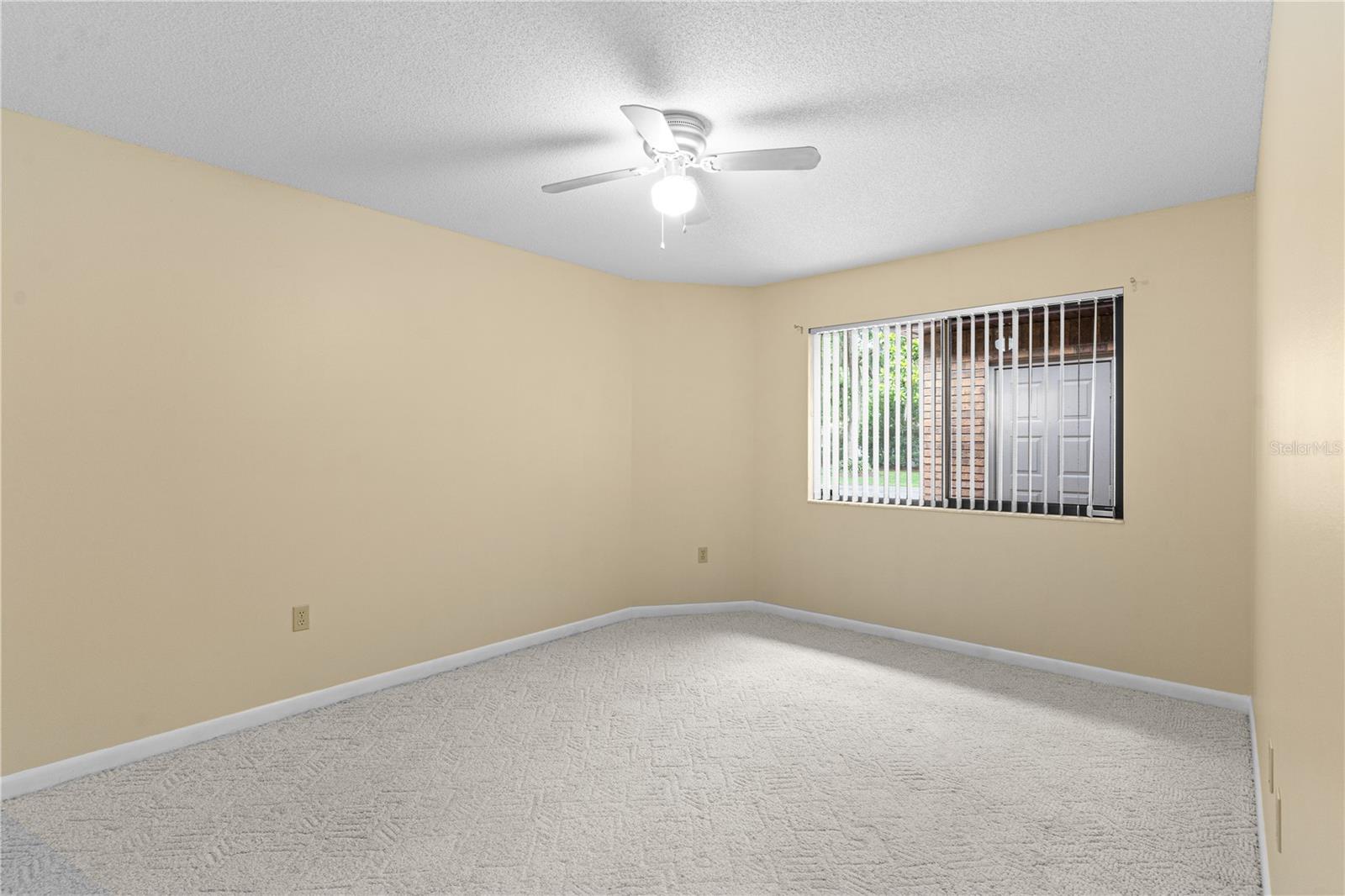 Image 20 of 53 For 112 Waterwood Drive