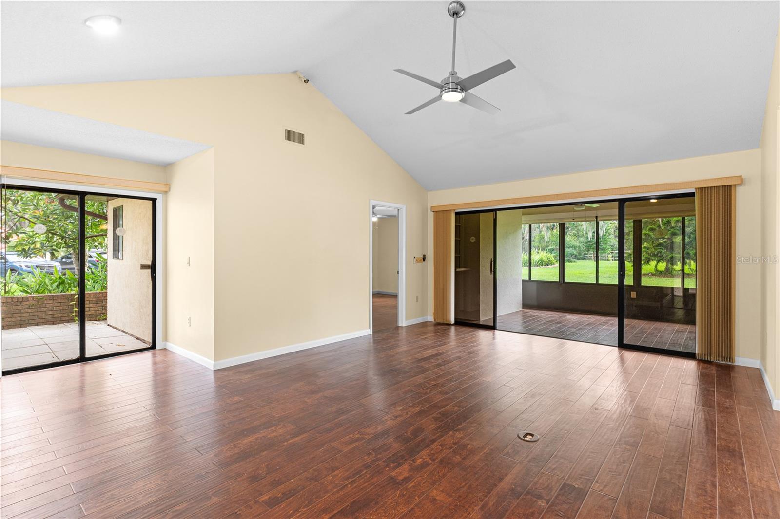 Image 5 of 53 For 112 Waterwood Drive