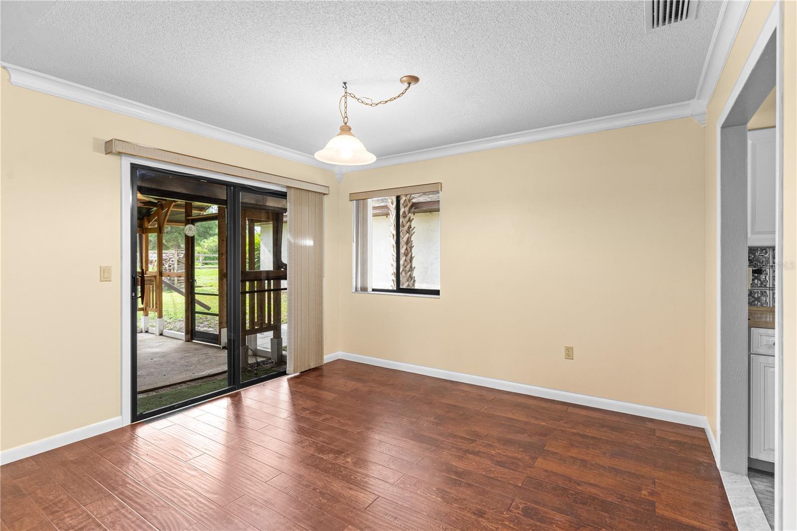 Image 9 of 53 For 112 Waterwood Drive