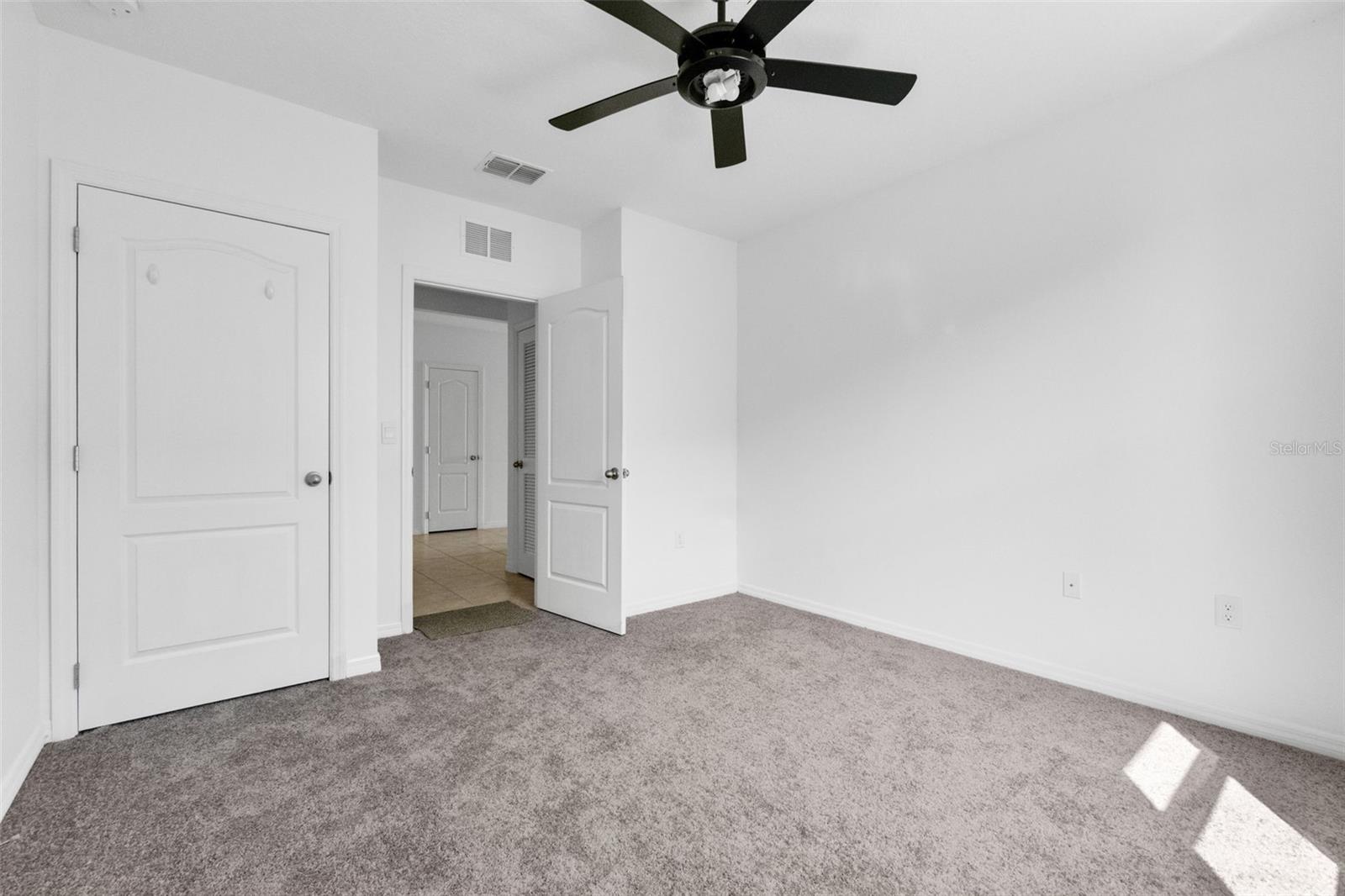 Image 14 of 47 For 424 Noble Avenue