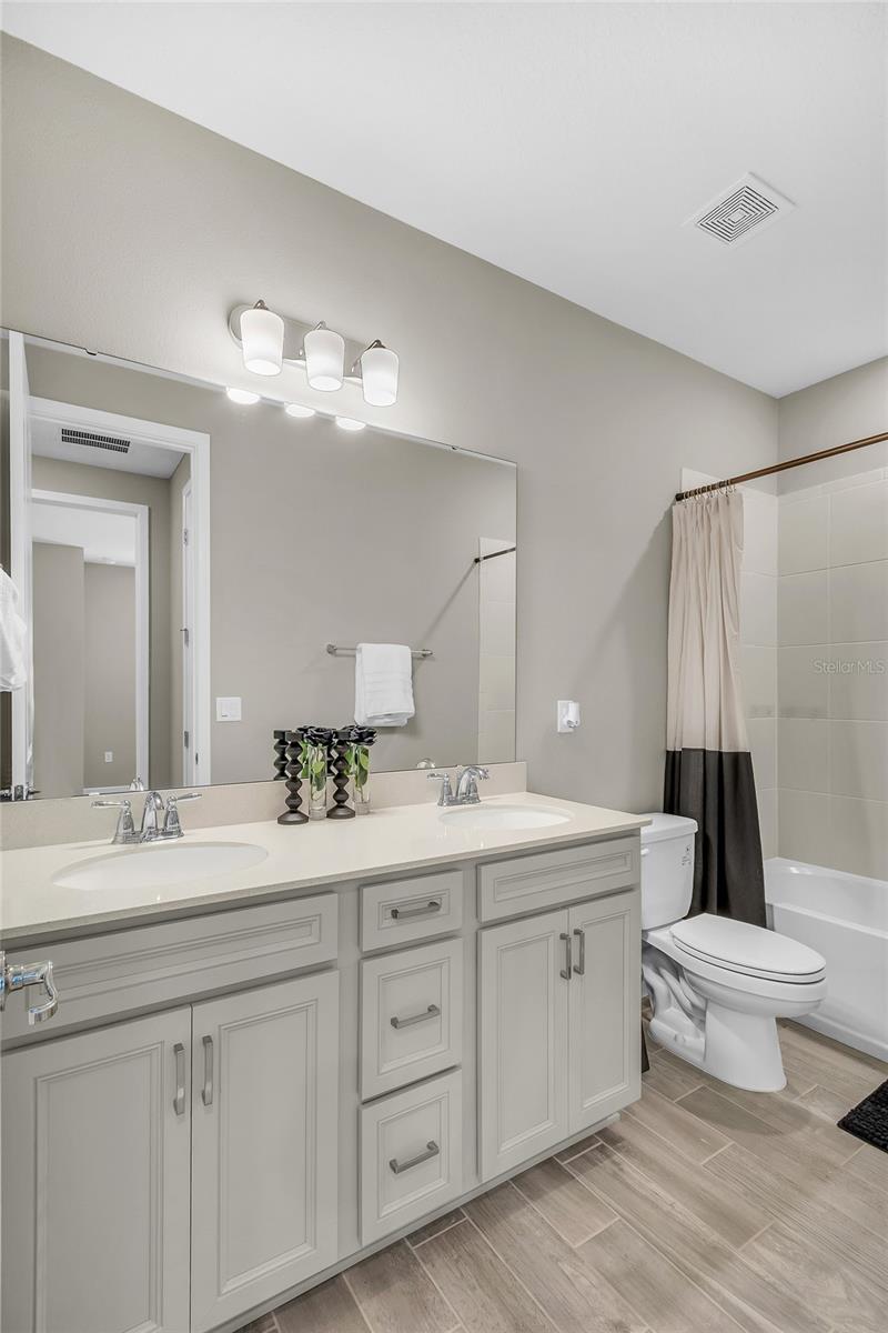 Image 25 of 43 For 15954 Winding Bluff Drive
