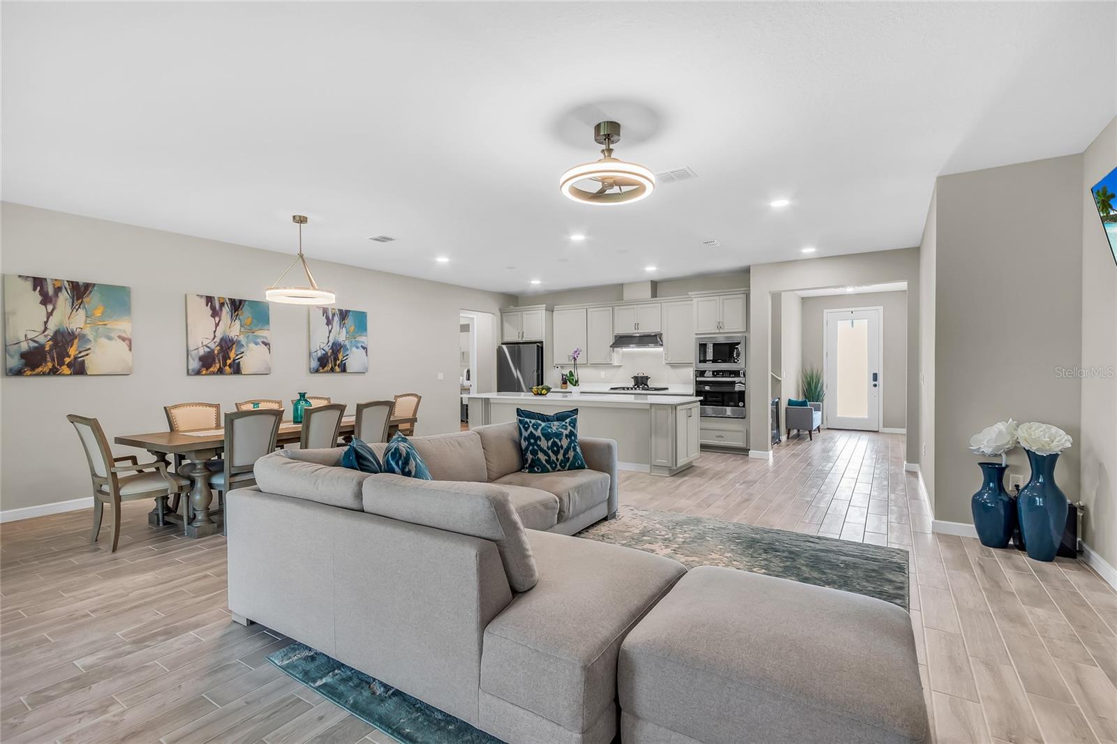 Image 9 of 43 For 15954 Winding Bluff Drive