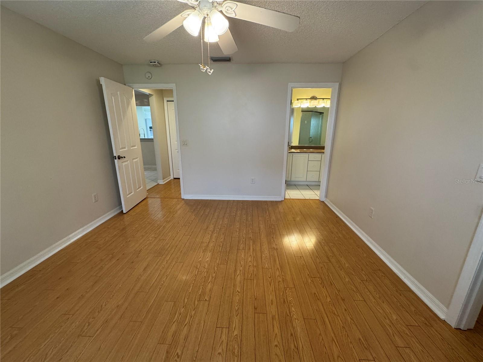 Image 10 of 19 For 3056 Saint Thomas Lane