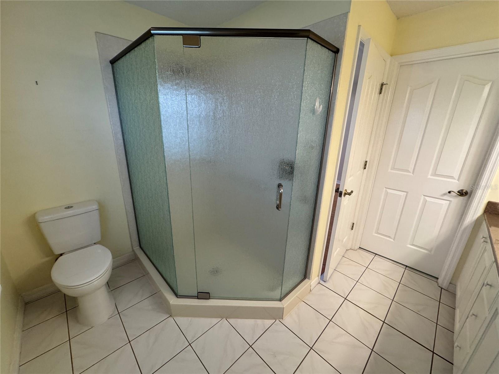 Image 14 of 19 For 3056 Saint Thomas Lane
