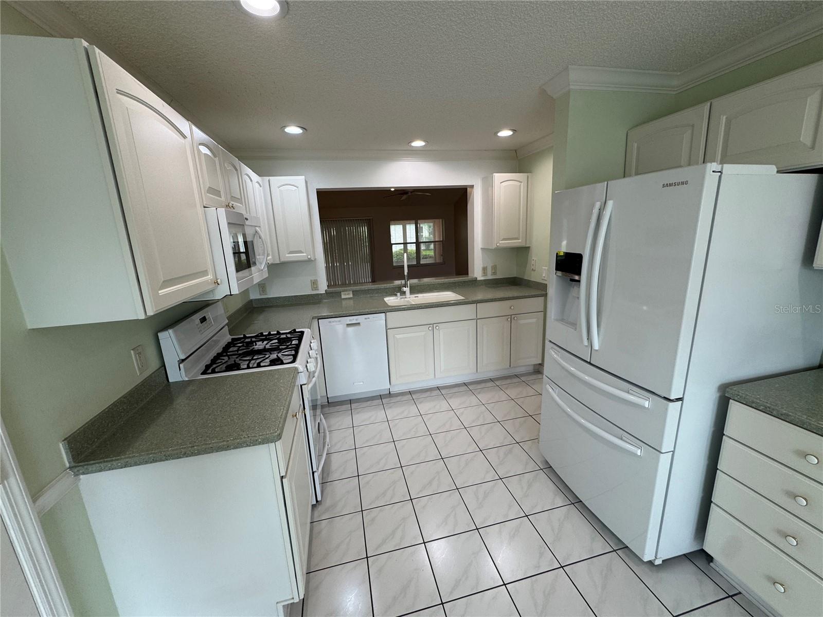 Image 3 of 19 For 3056 Saint Thomas Lane