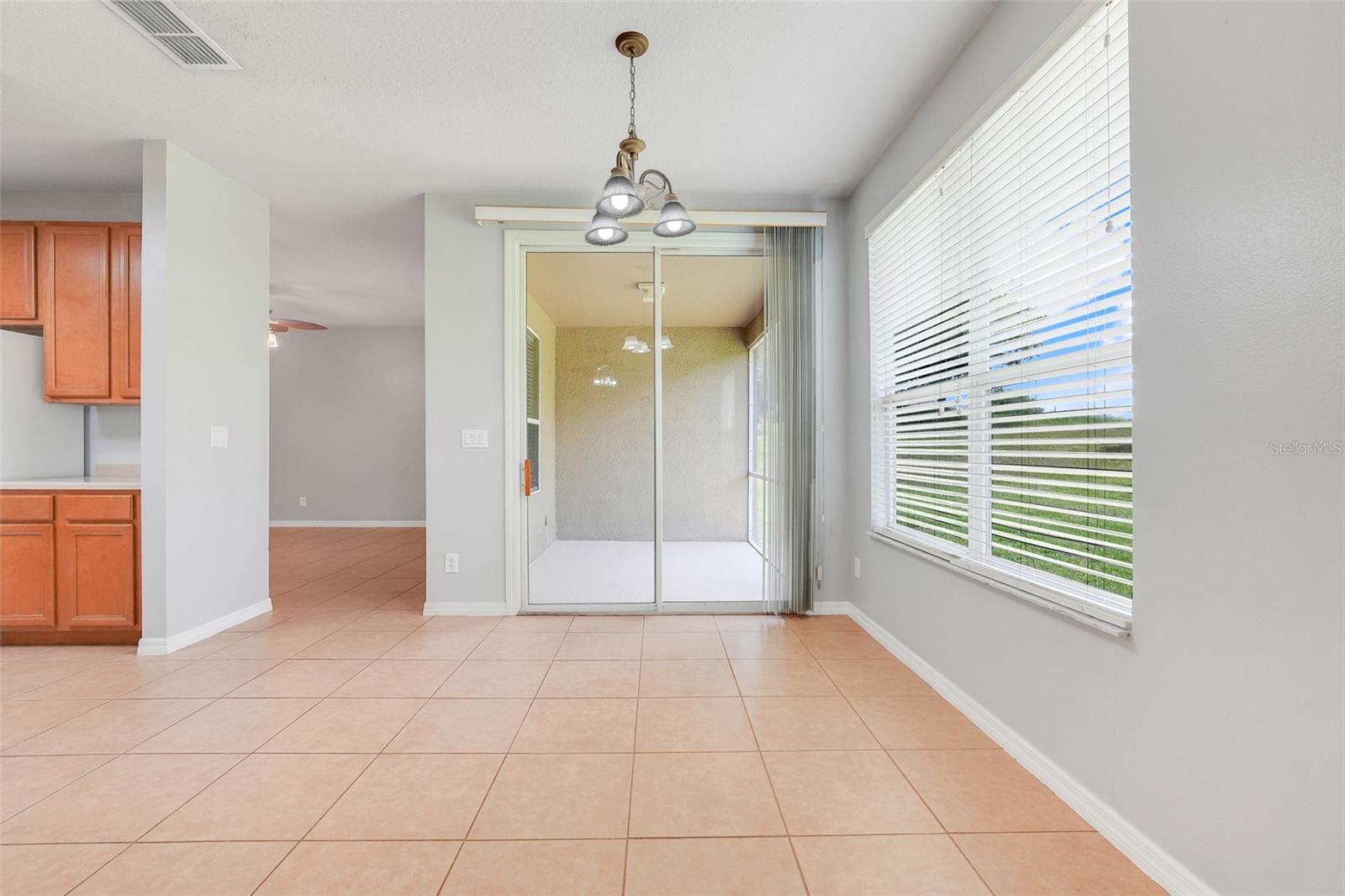 Image 18 of 61 For 2745 Shearwater Street