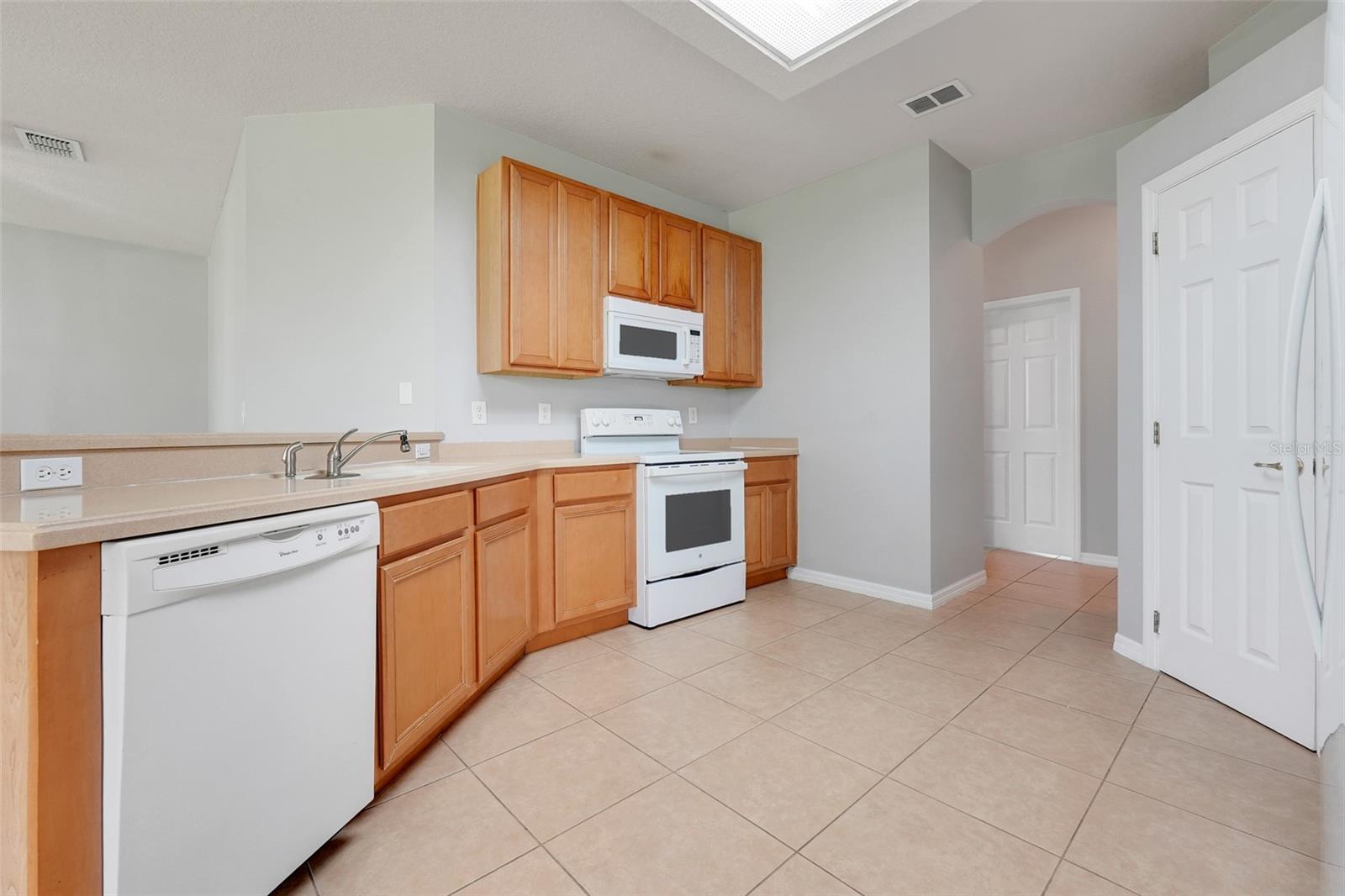 Image 19 of 61 For 2745 Shearwater Street