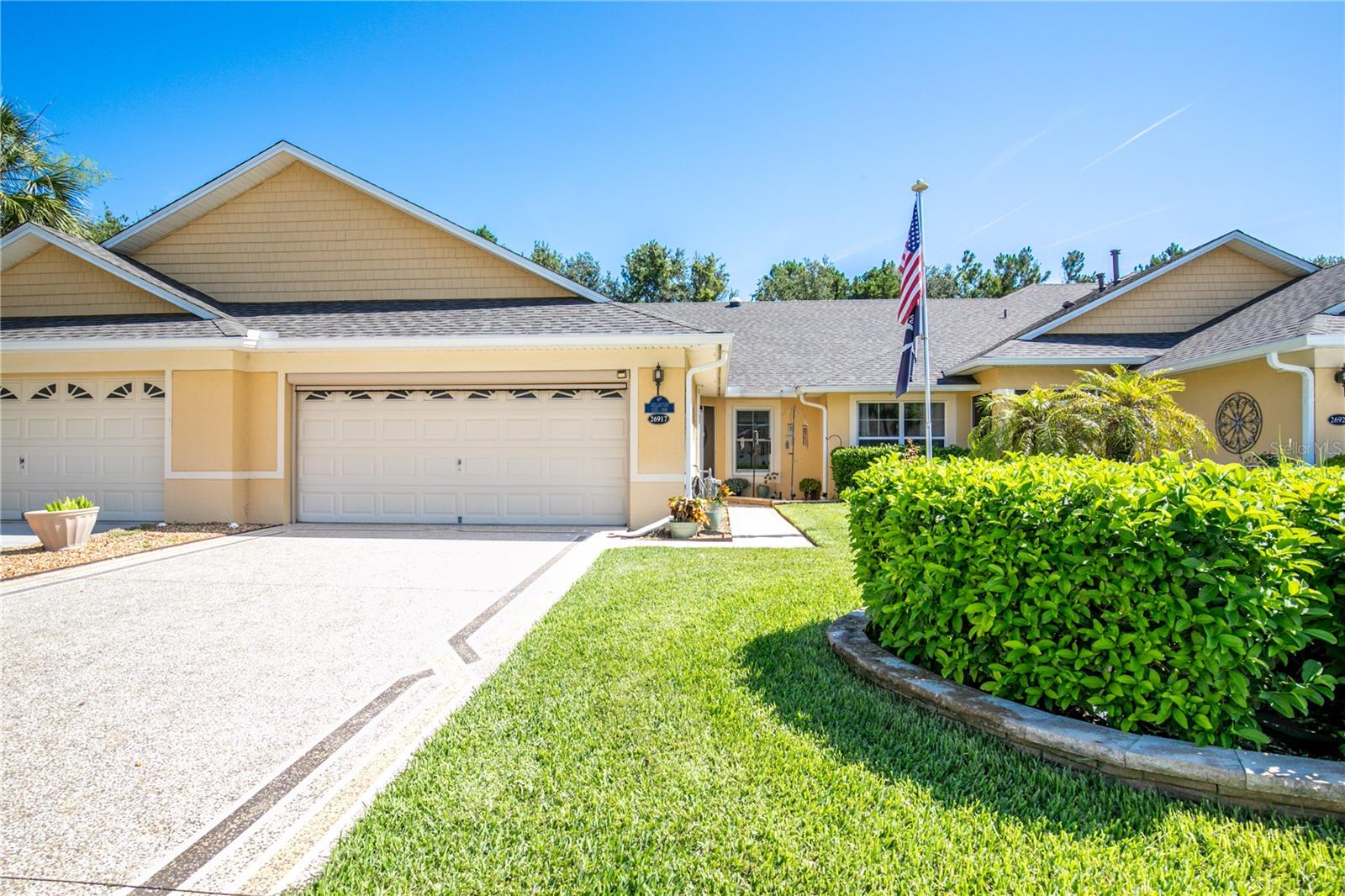 Image 11 of 39 For 26917 White Plains Way