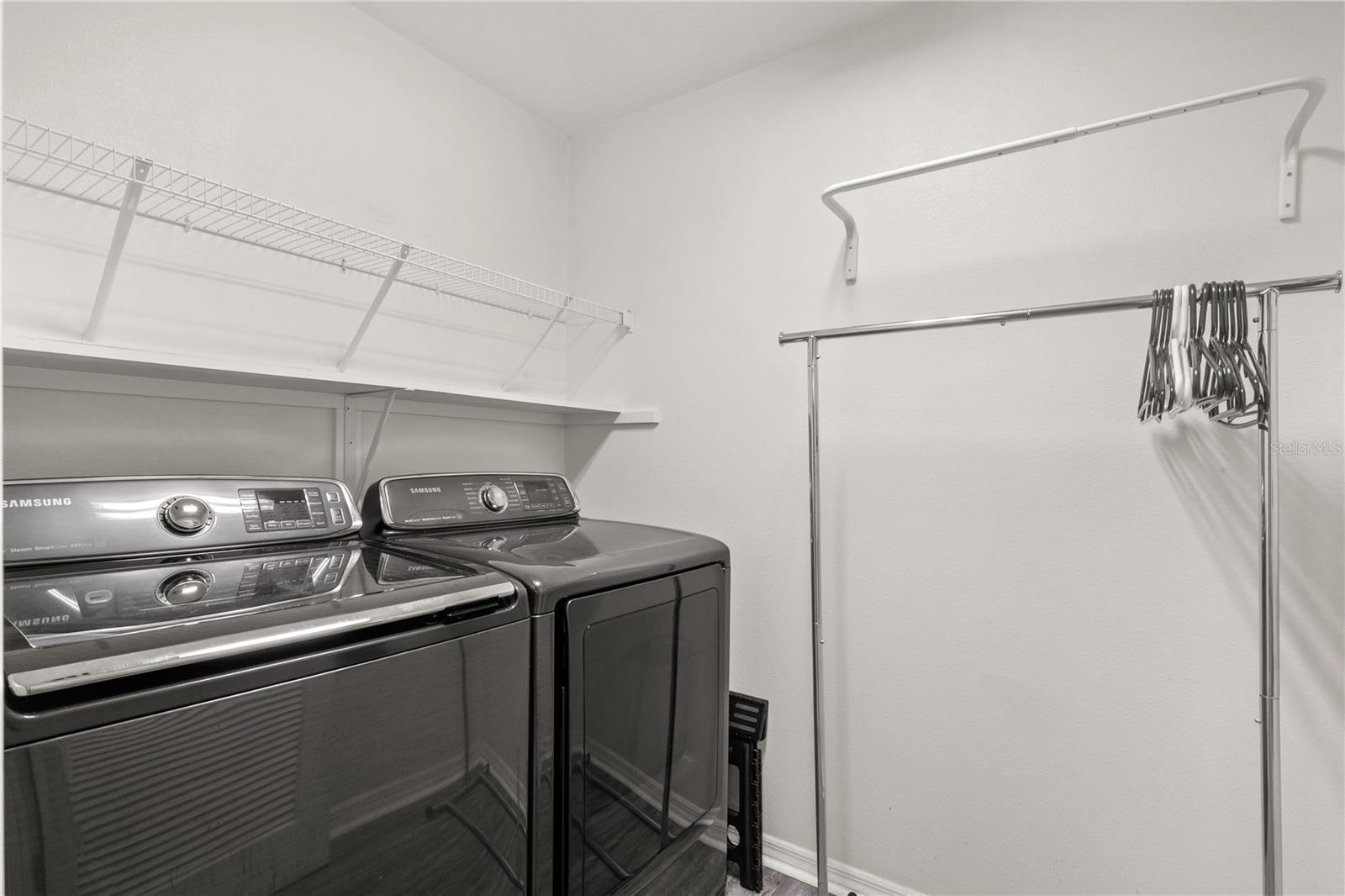 Image 7 of 39 For 26917 White Plains Way