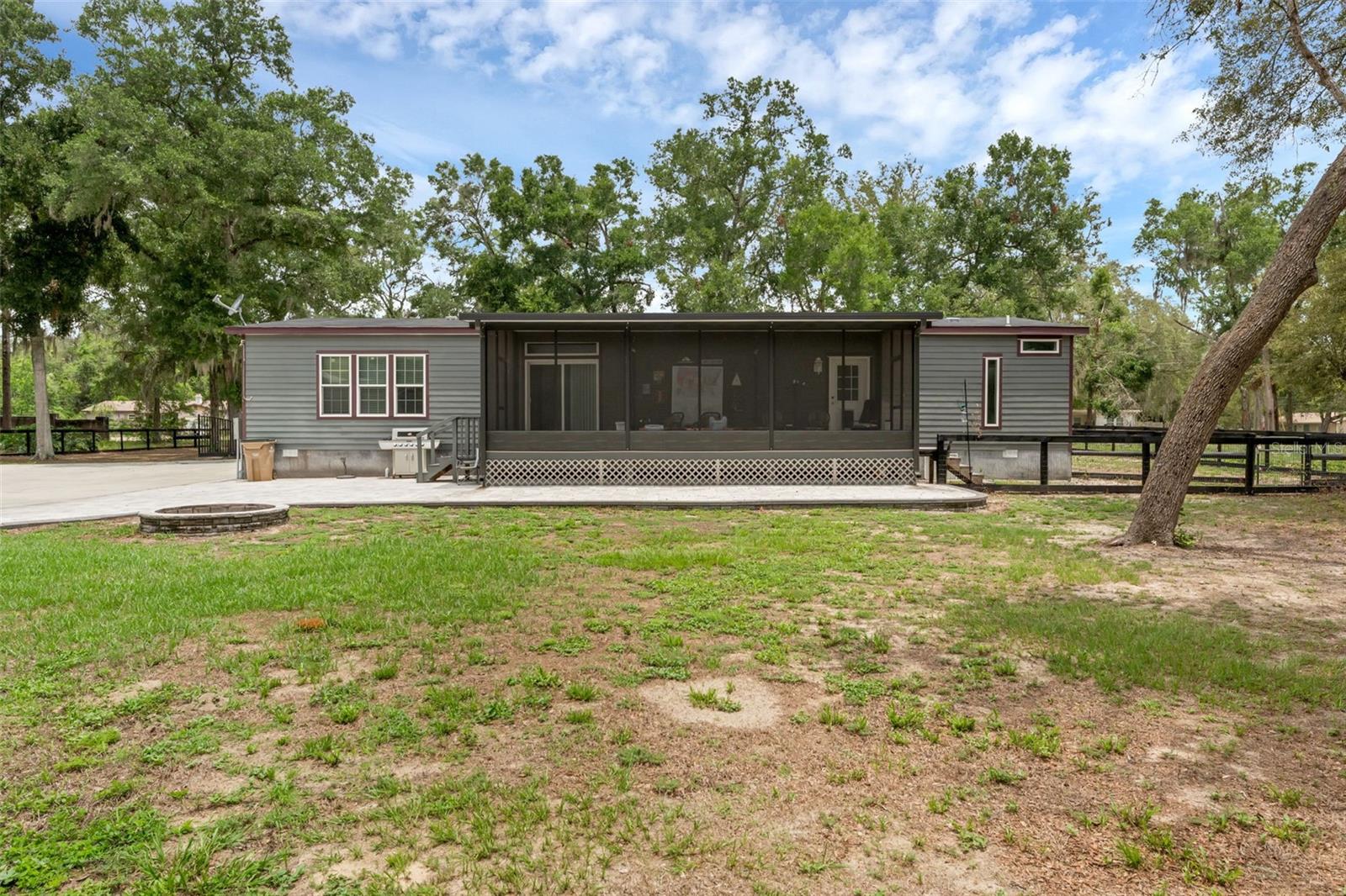 Image 2 of 55 For 4048 Lake Griffin Road