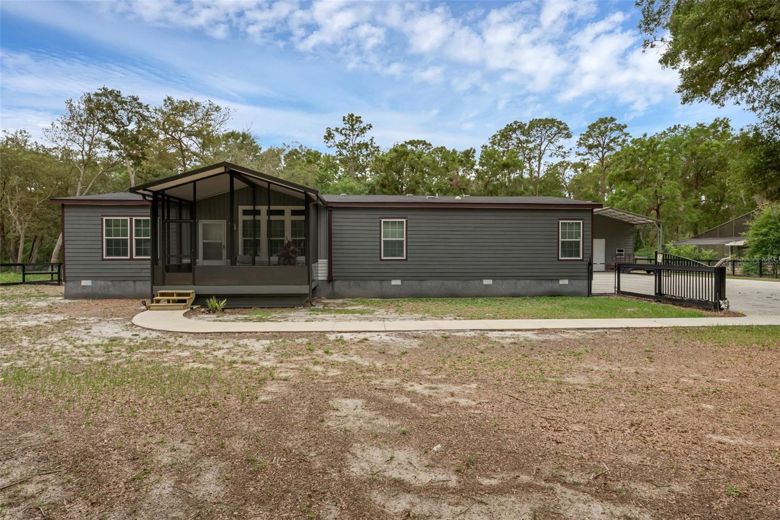 Image 30 of 55 For 4048 Lake Griffin Road
