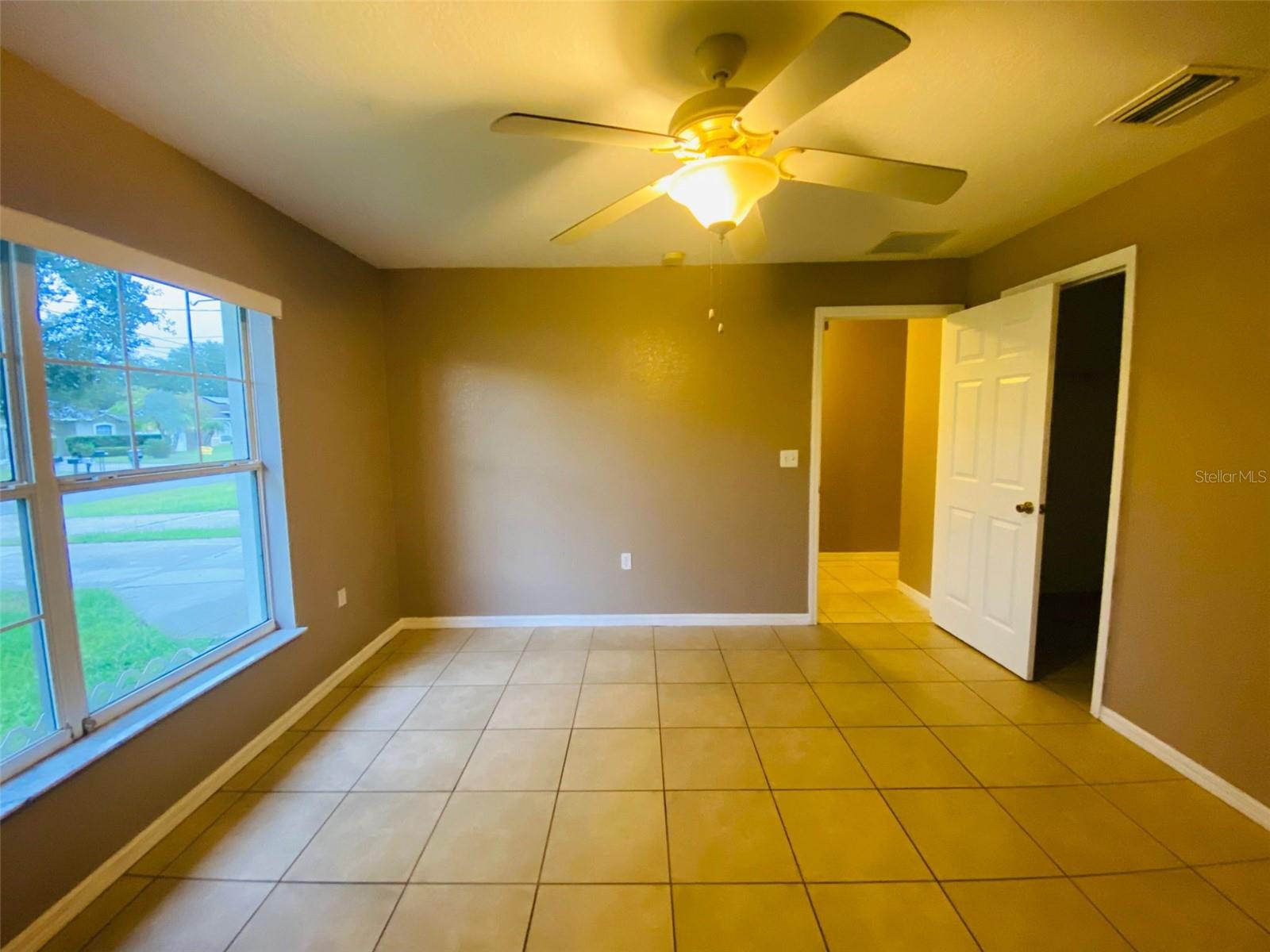Image 14 of 32 For 502 Albatross Drive A