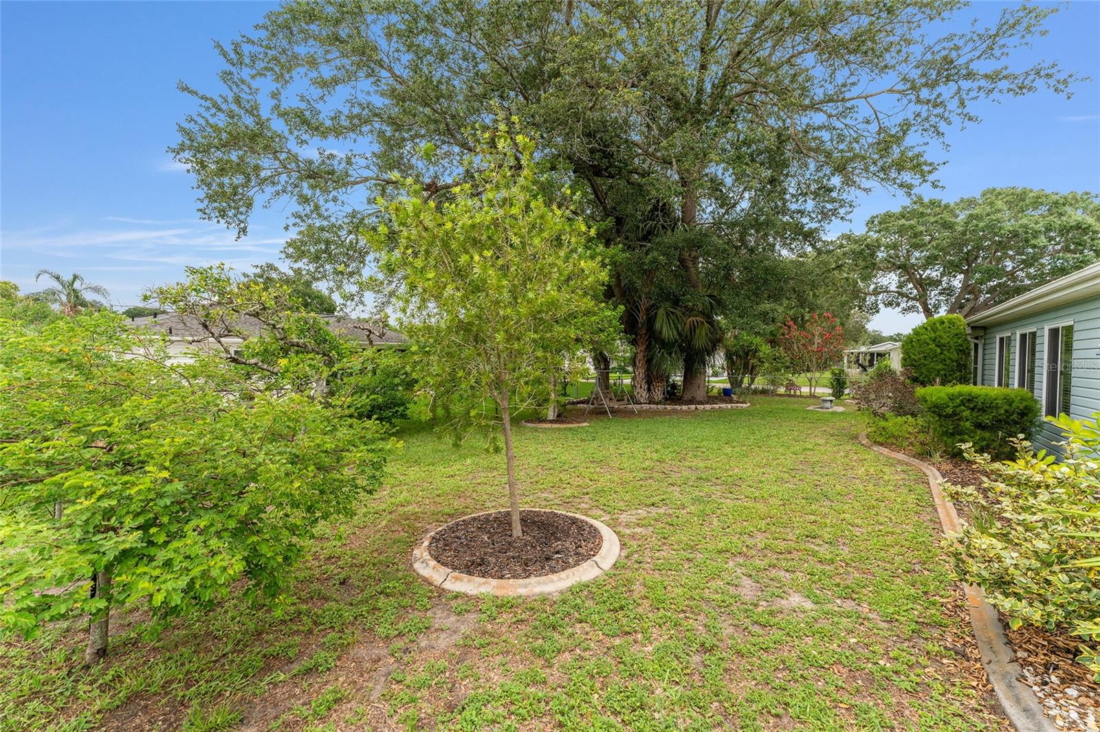 Image 11 of 50 For 9499 174th Loop