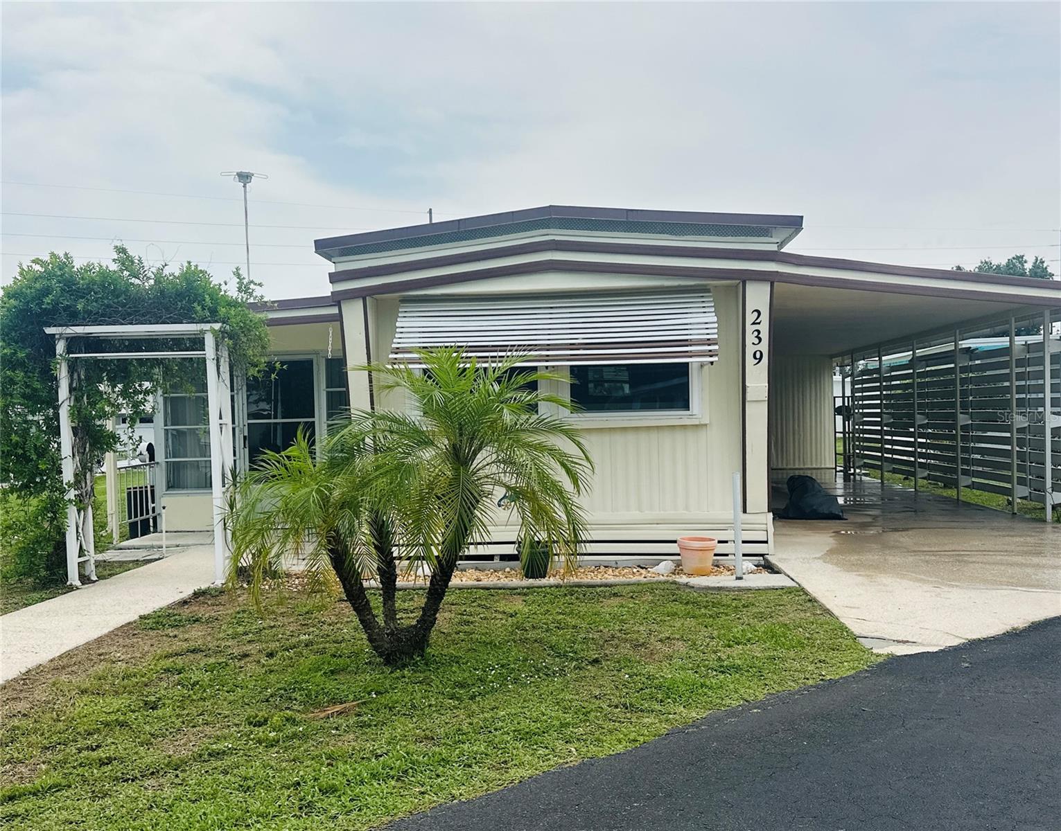 Details for 239 Rue De Fontaine, TAVARES, FL 32778