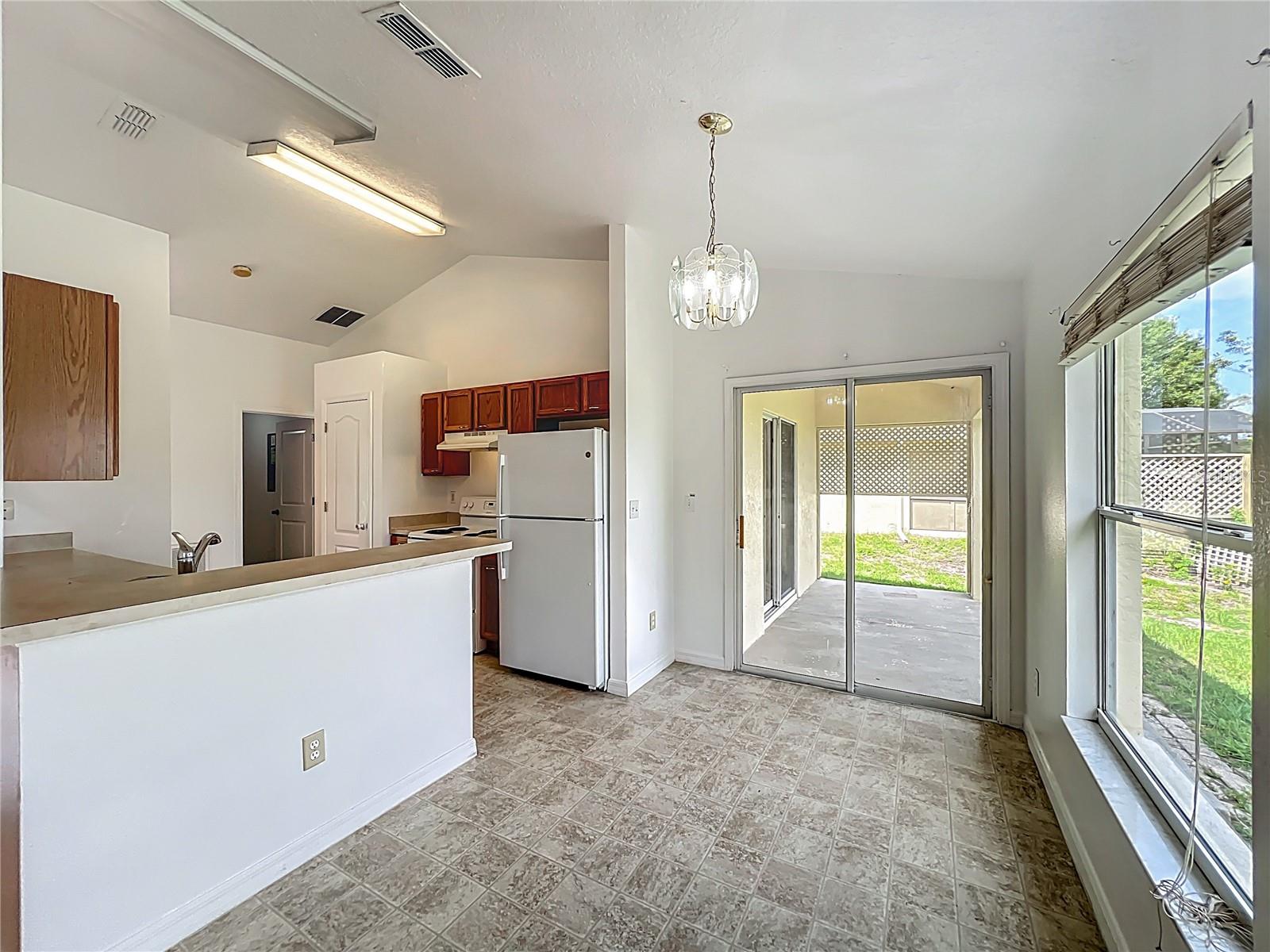 Image 9 of 19 For 439 Gentle Breeze Drive