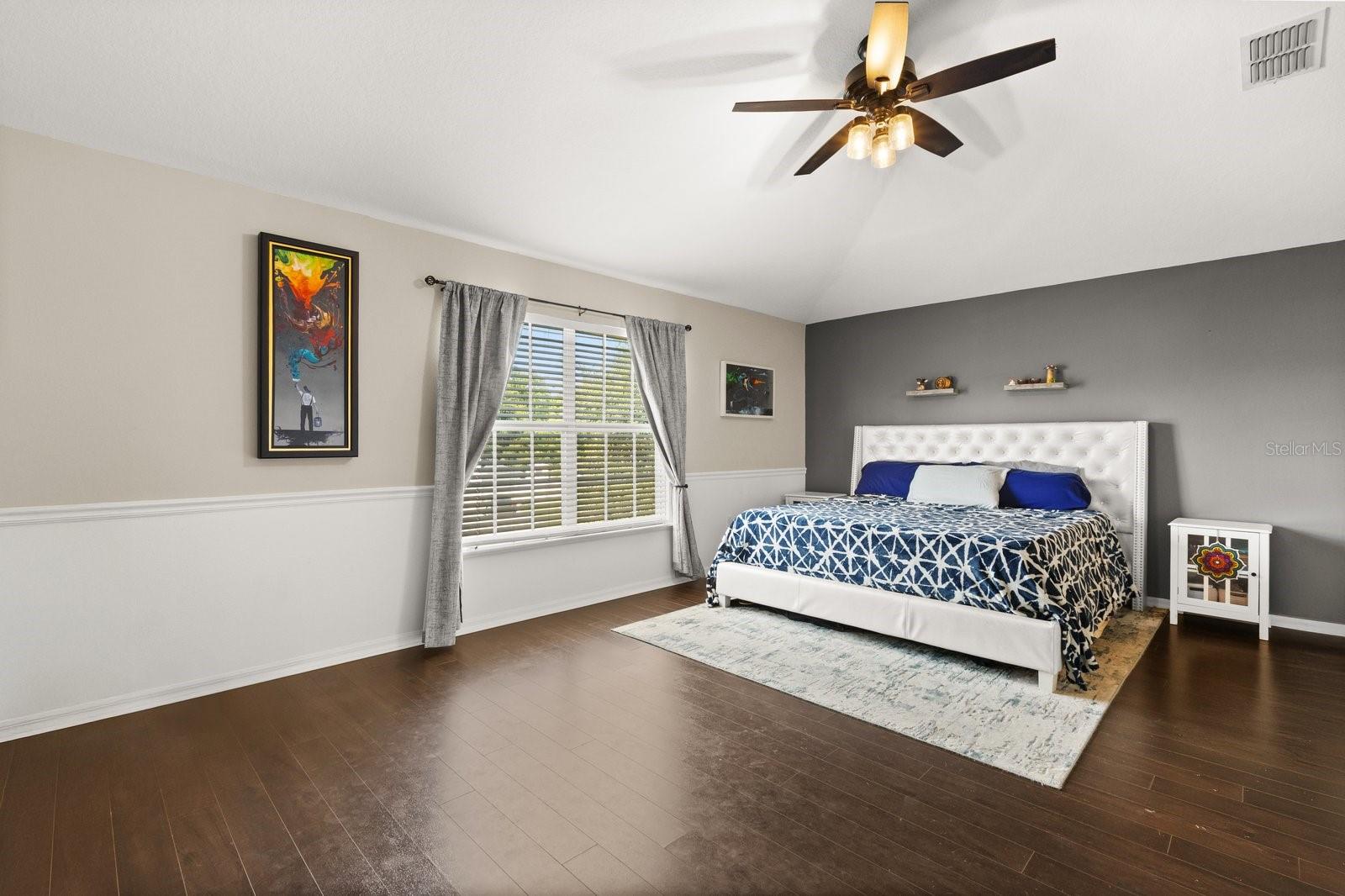Image 10 of 34 For 800 Daybreak Drive