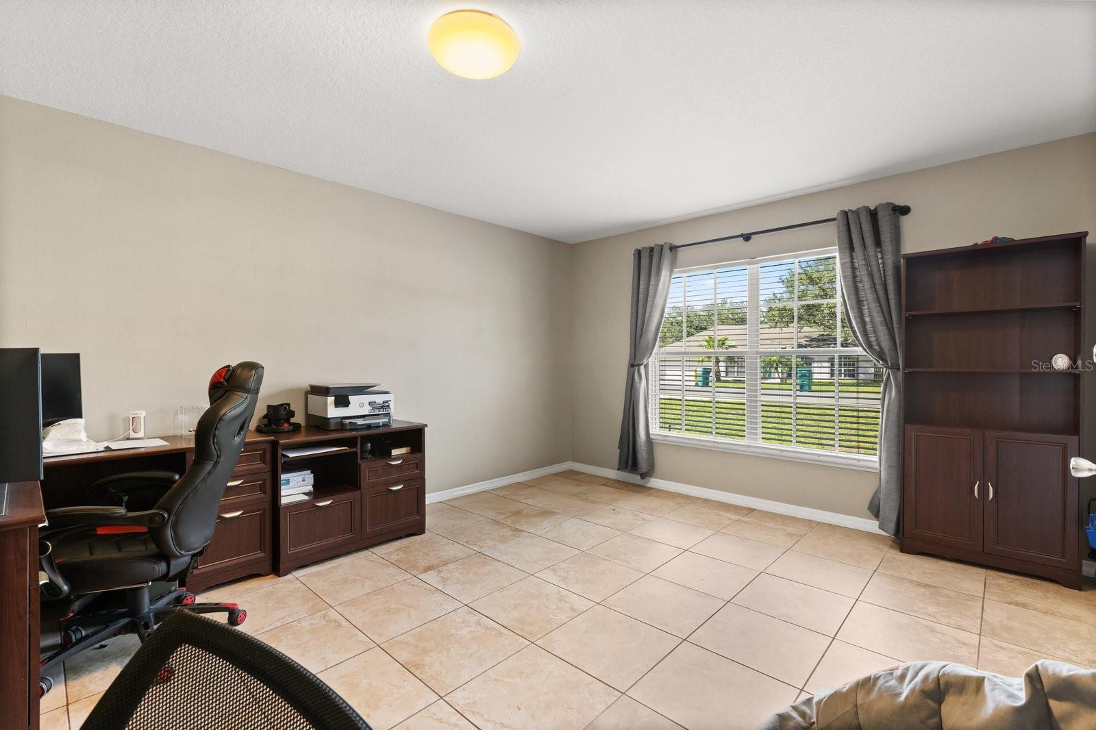 Image 22 of 34 For 800 Daybreak Drive